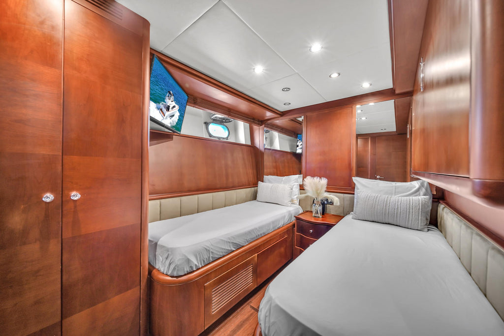 105FT Azimut