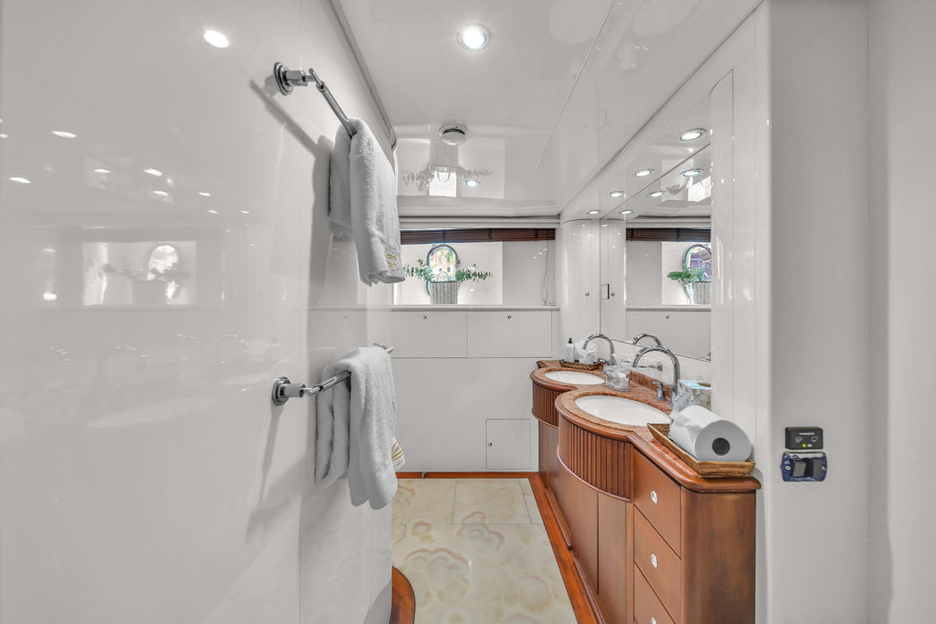 105FT Azimut