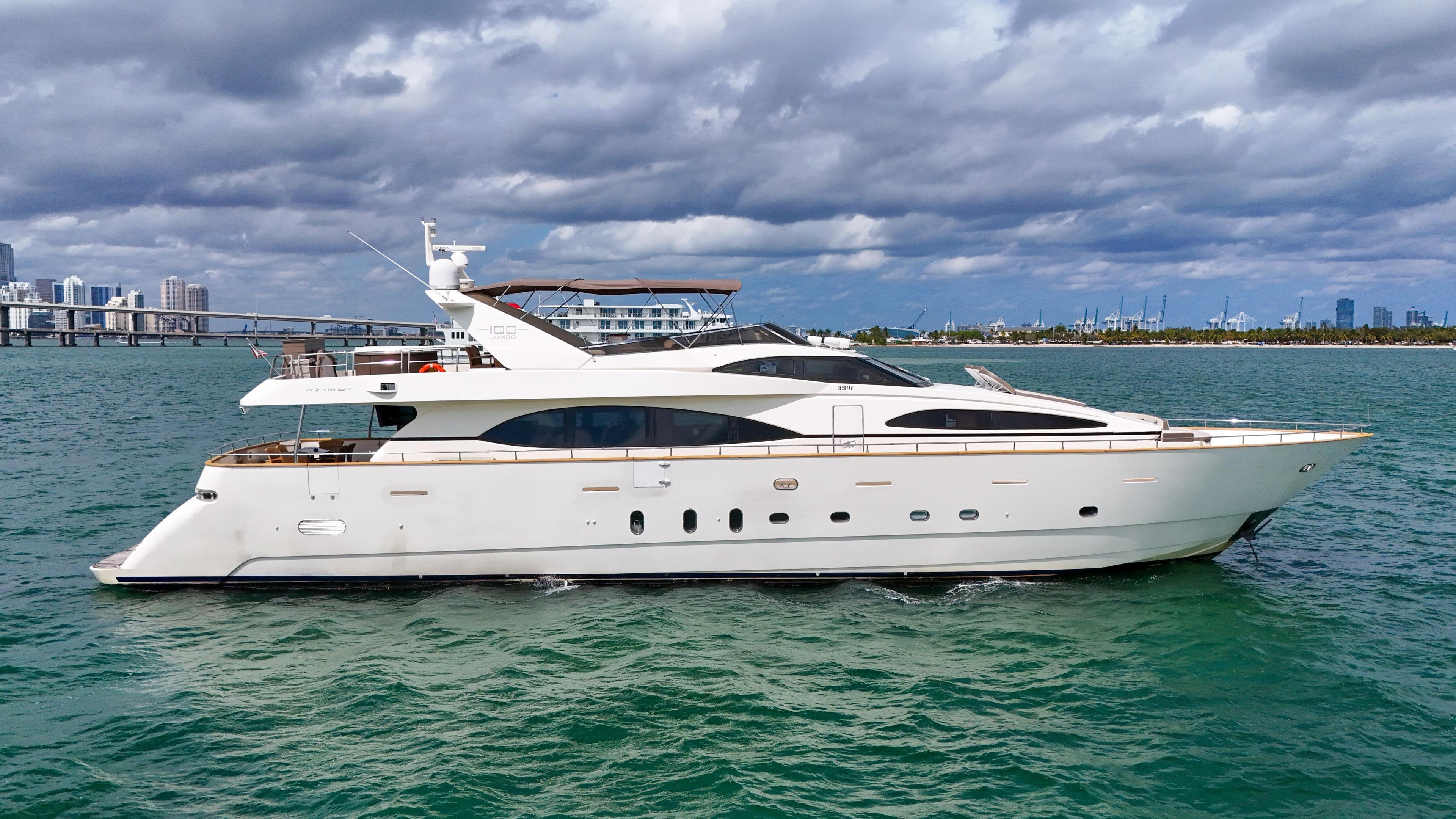 105FT Azimut