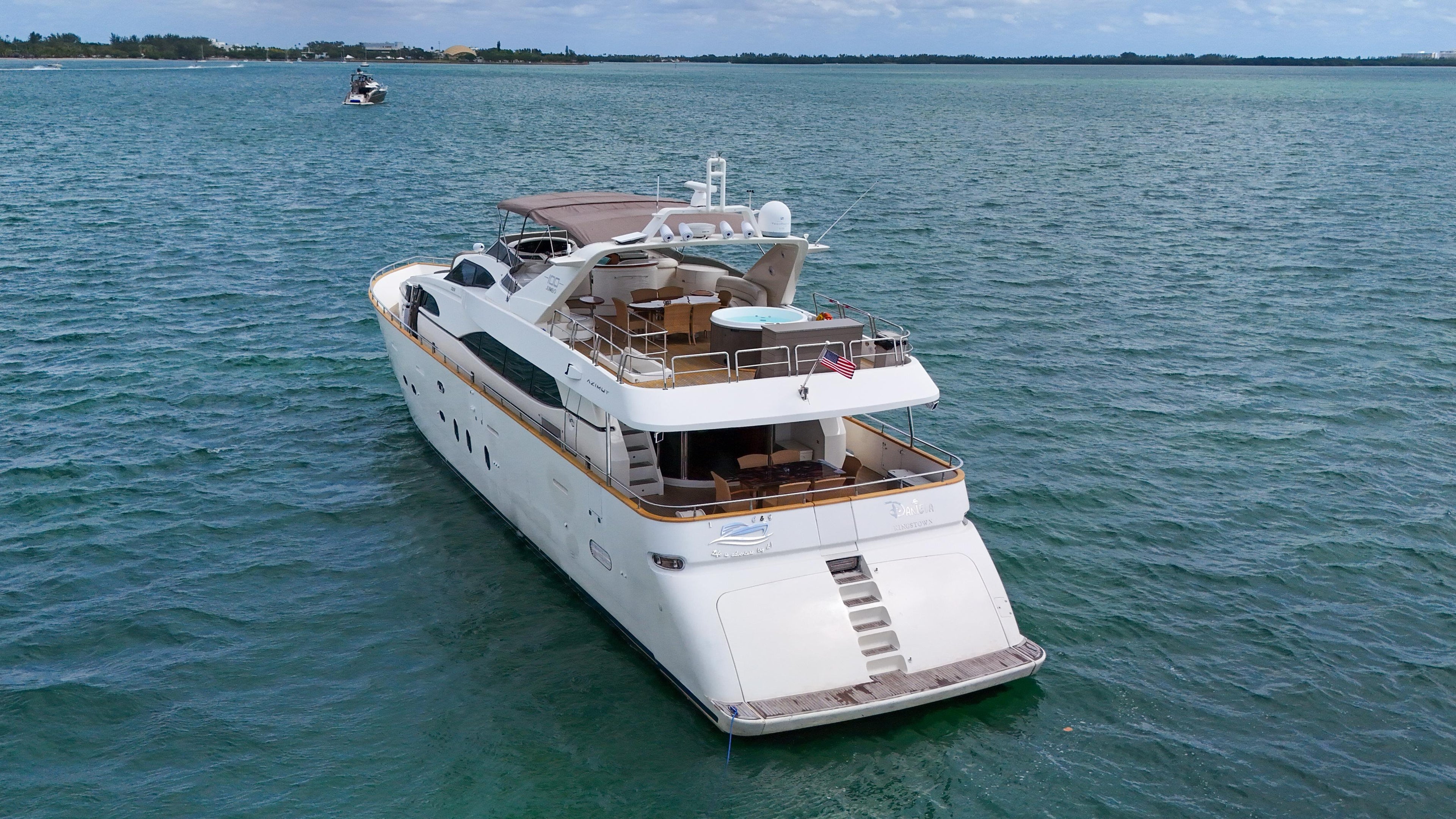 100FT Daniela