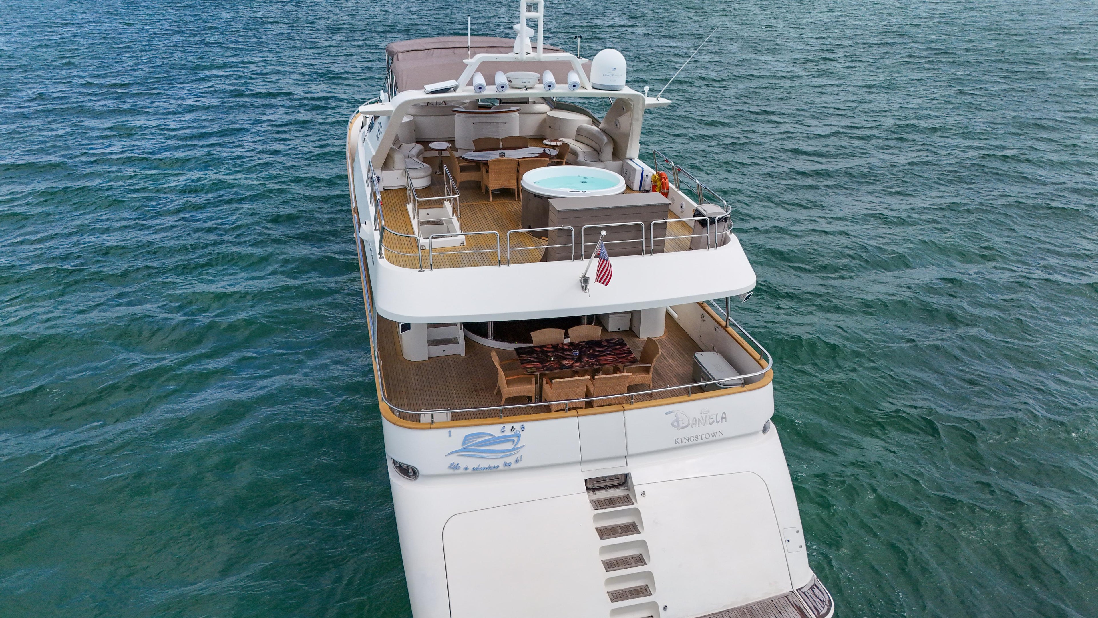 100FT Daniela