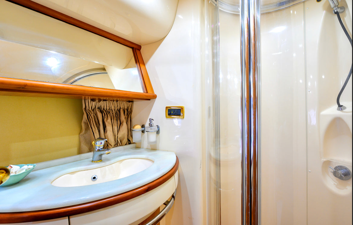 70FT Azimut DV