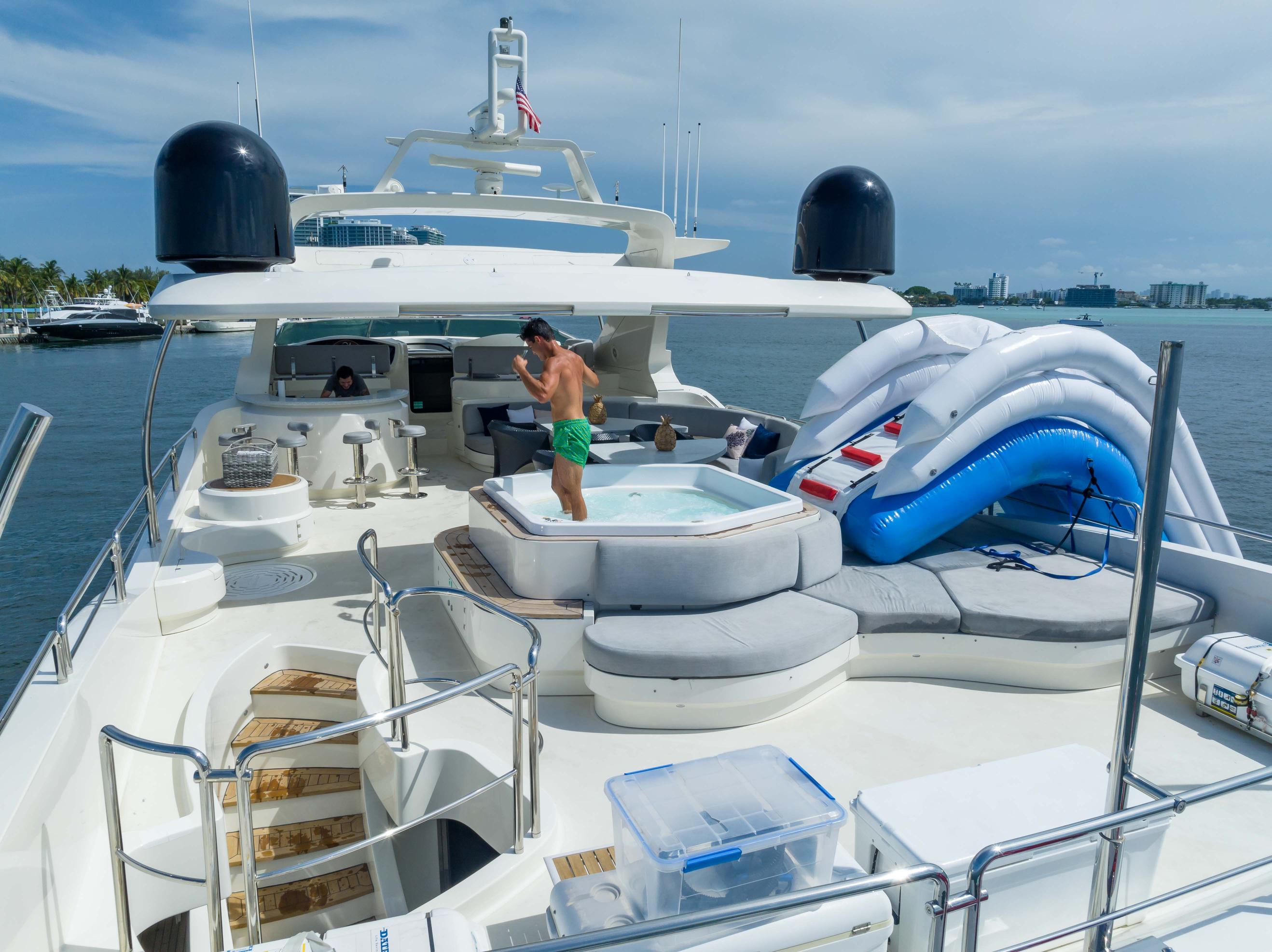 116 FT Azimut