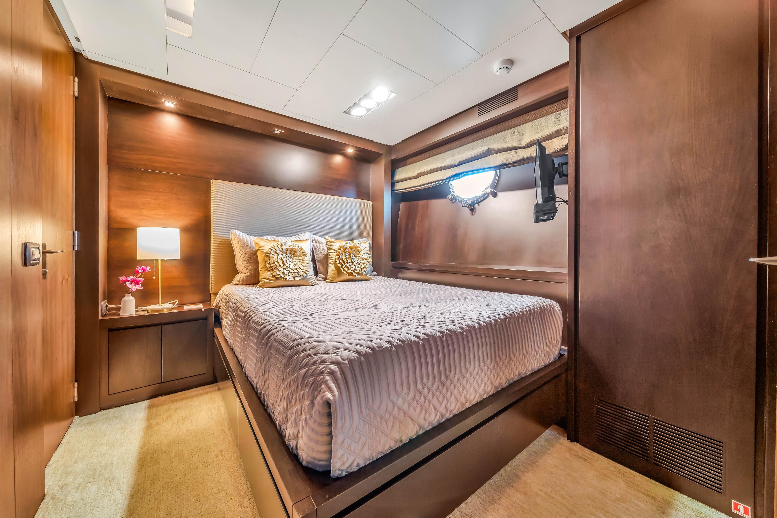 116 FT Azimut