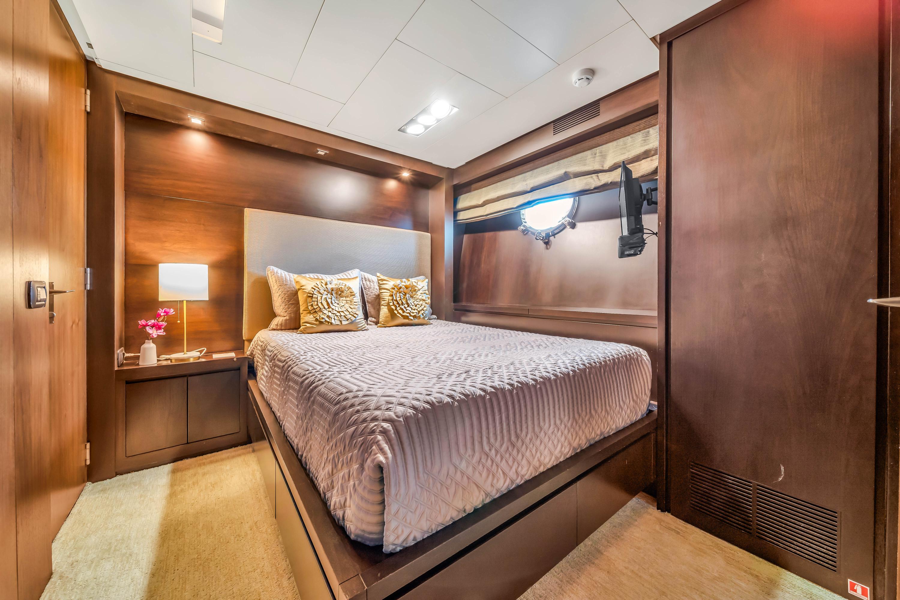 116 FT Azimut