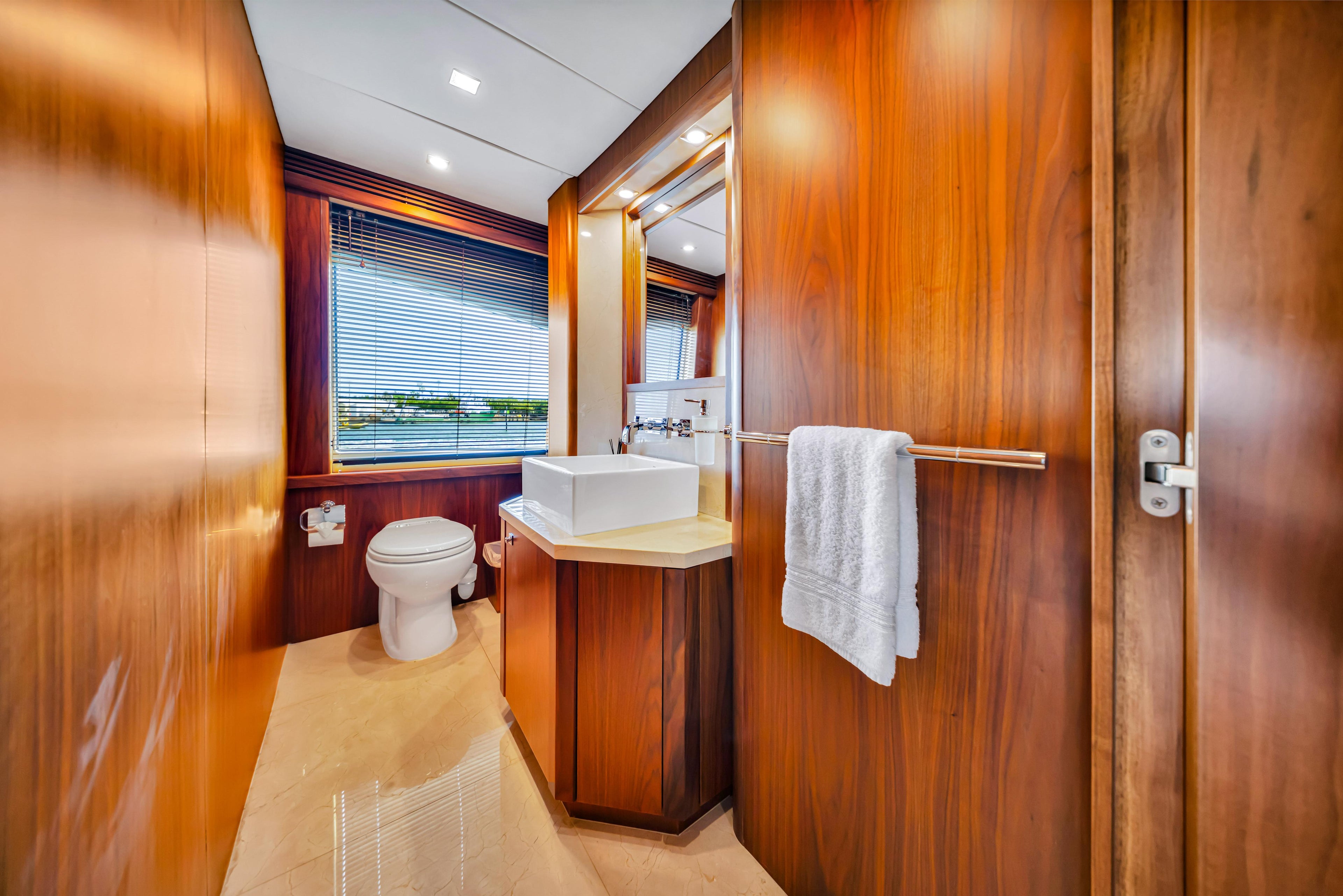 130FT Sunseeker