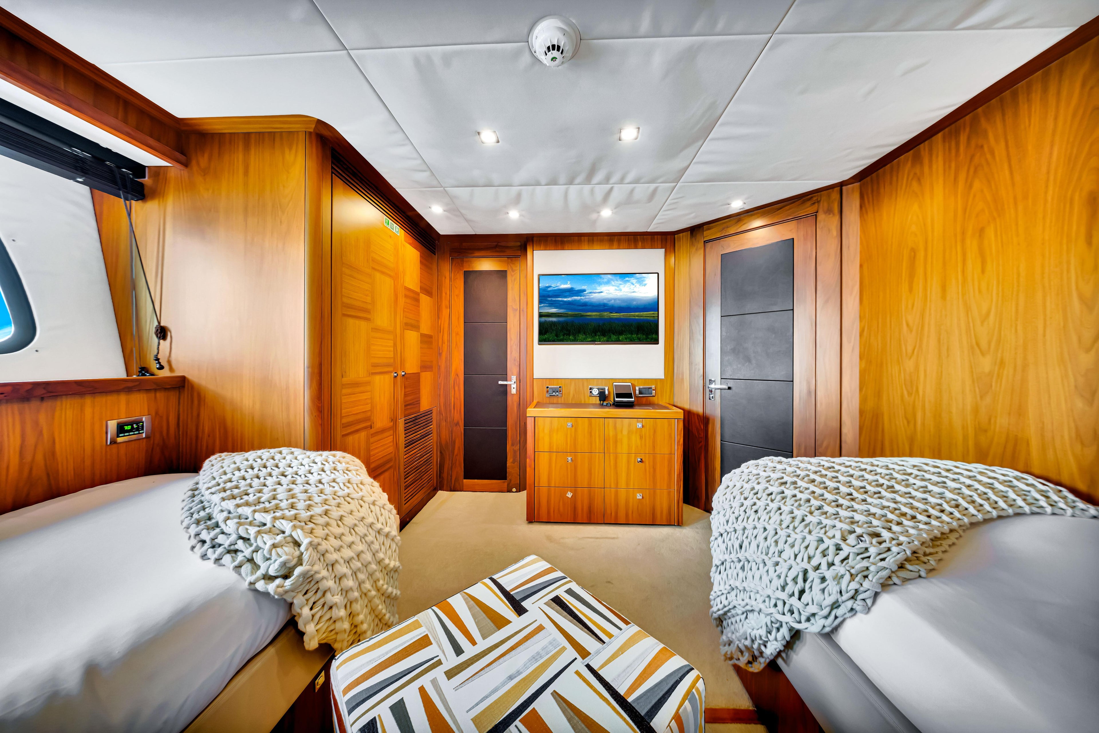 130FT Sunseeker