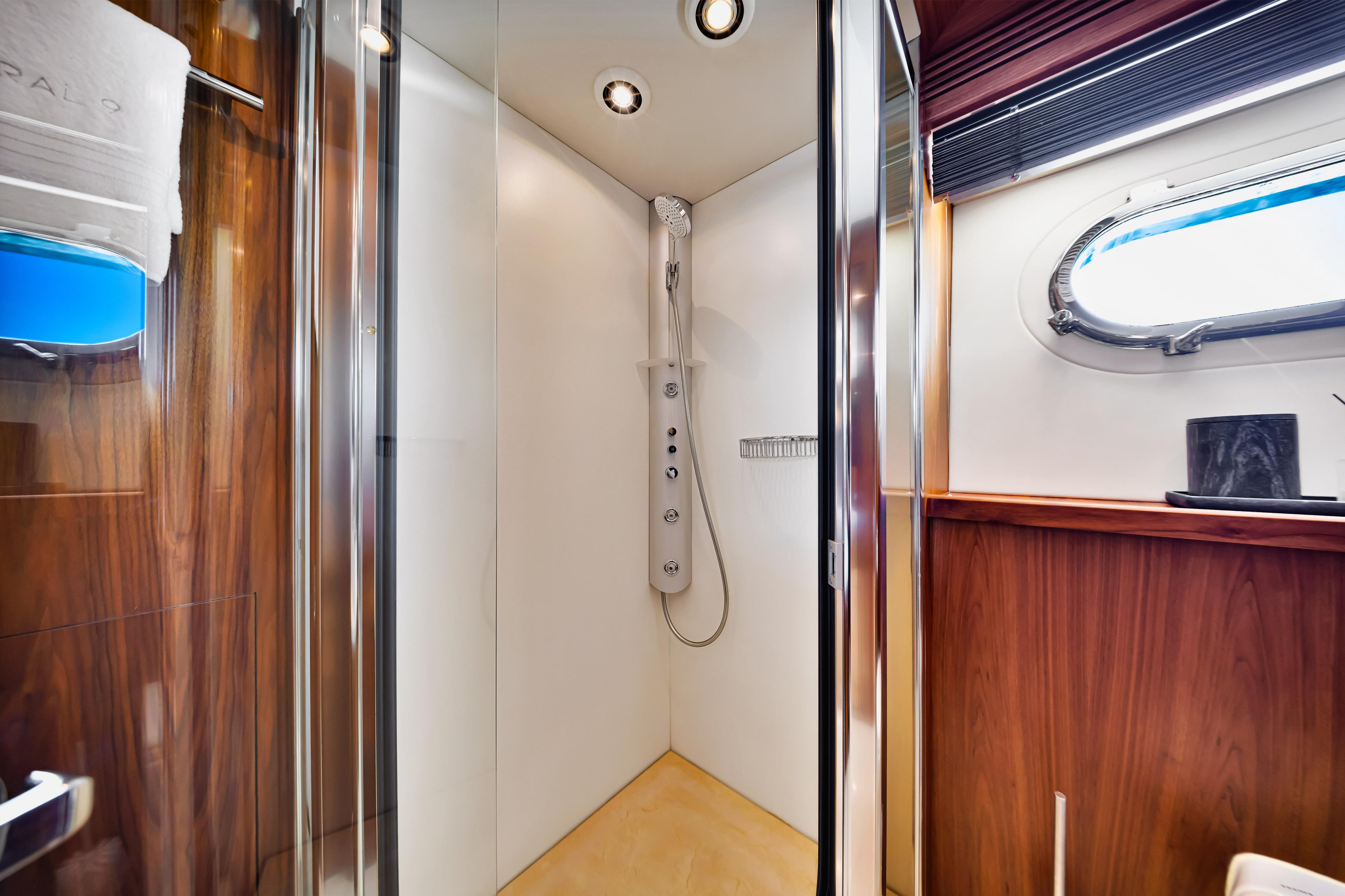 130FT Sunseeker