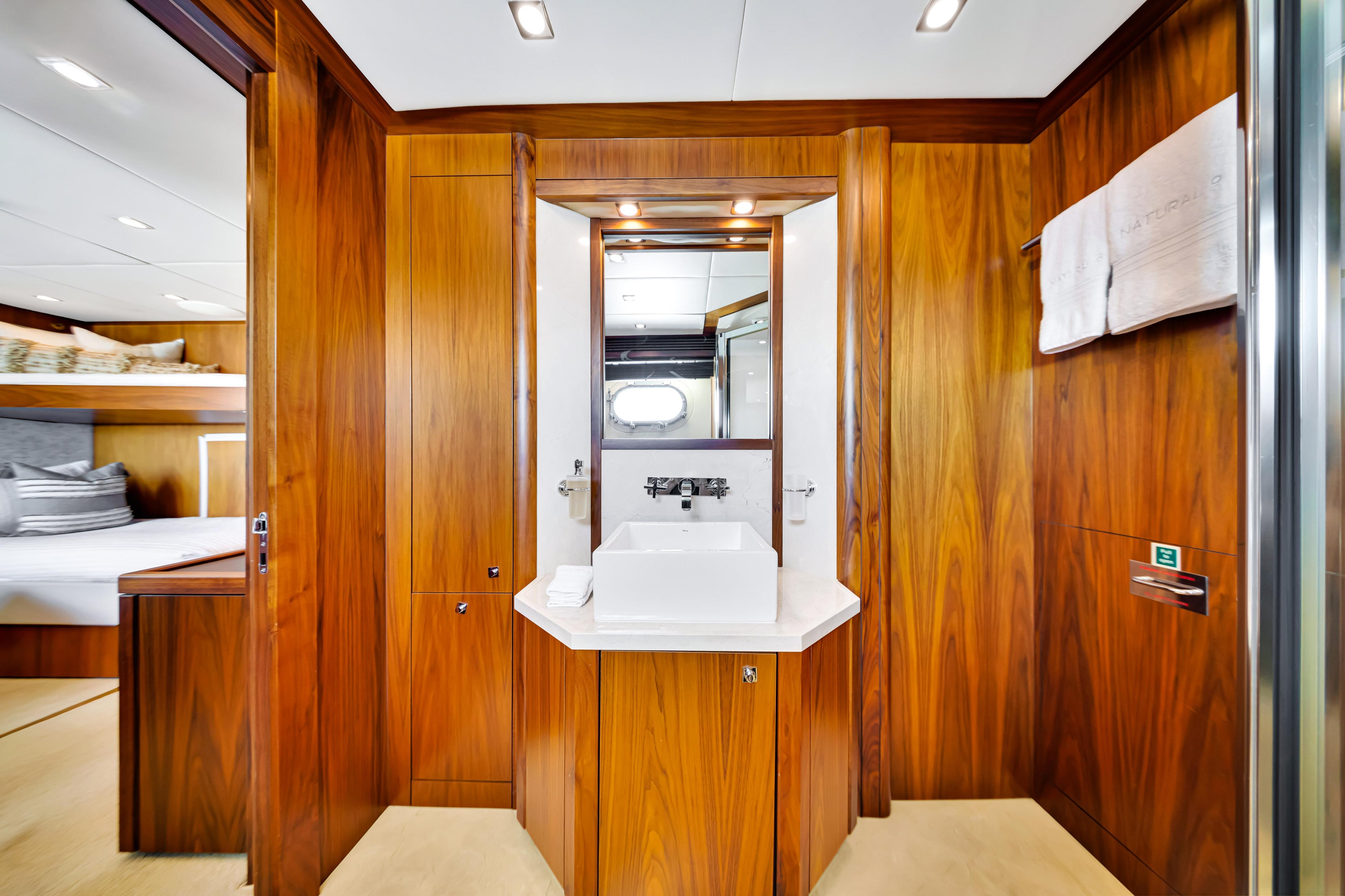 130FT Sunseeker