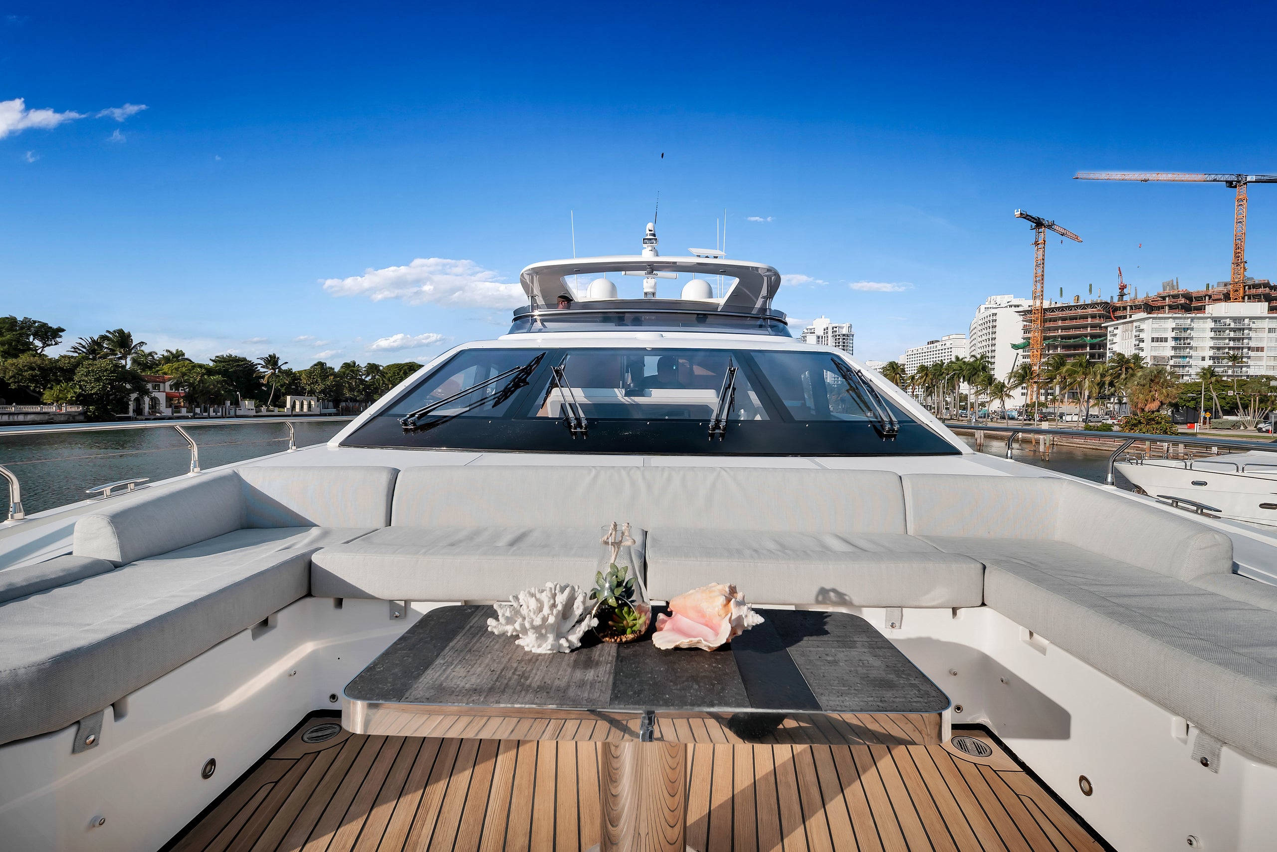 88FT Azimut