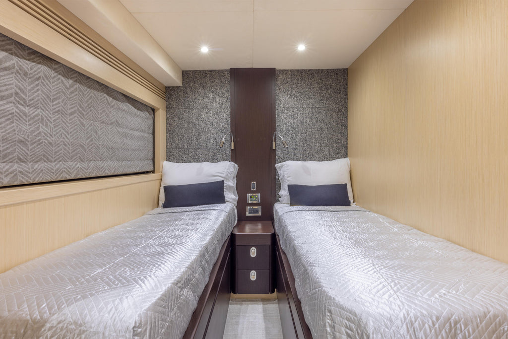 78FT Sunseeker Helios