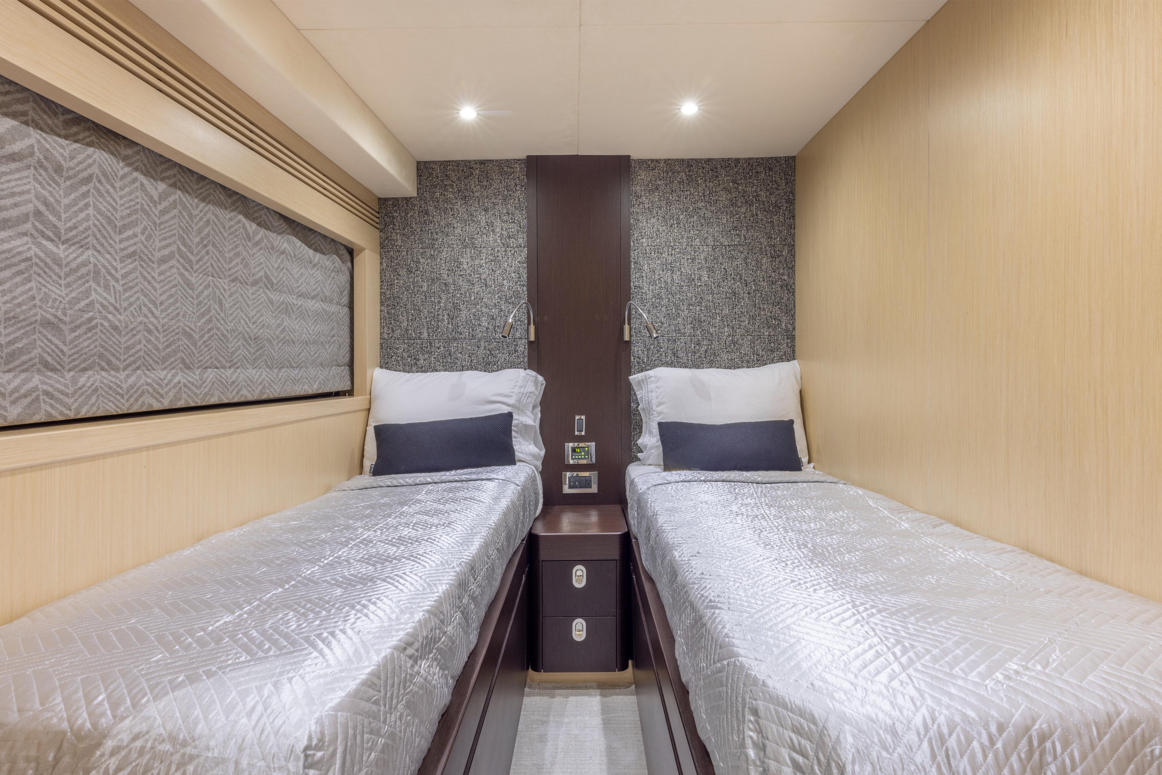 78FT Sunseeker Helios