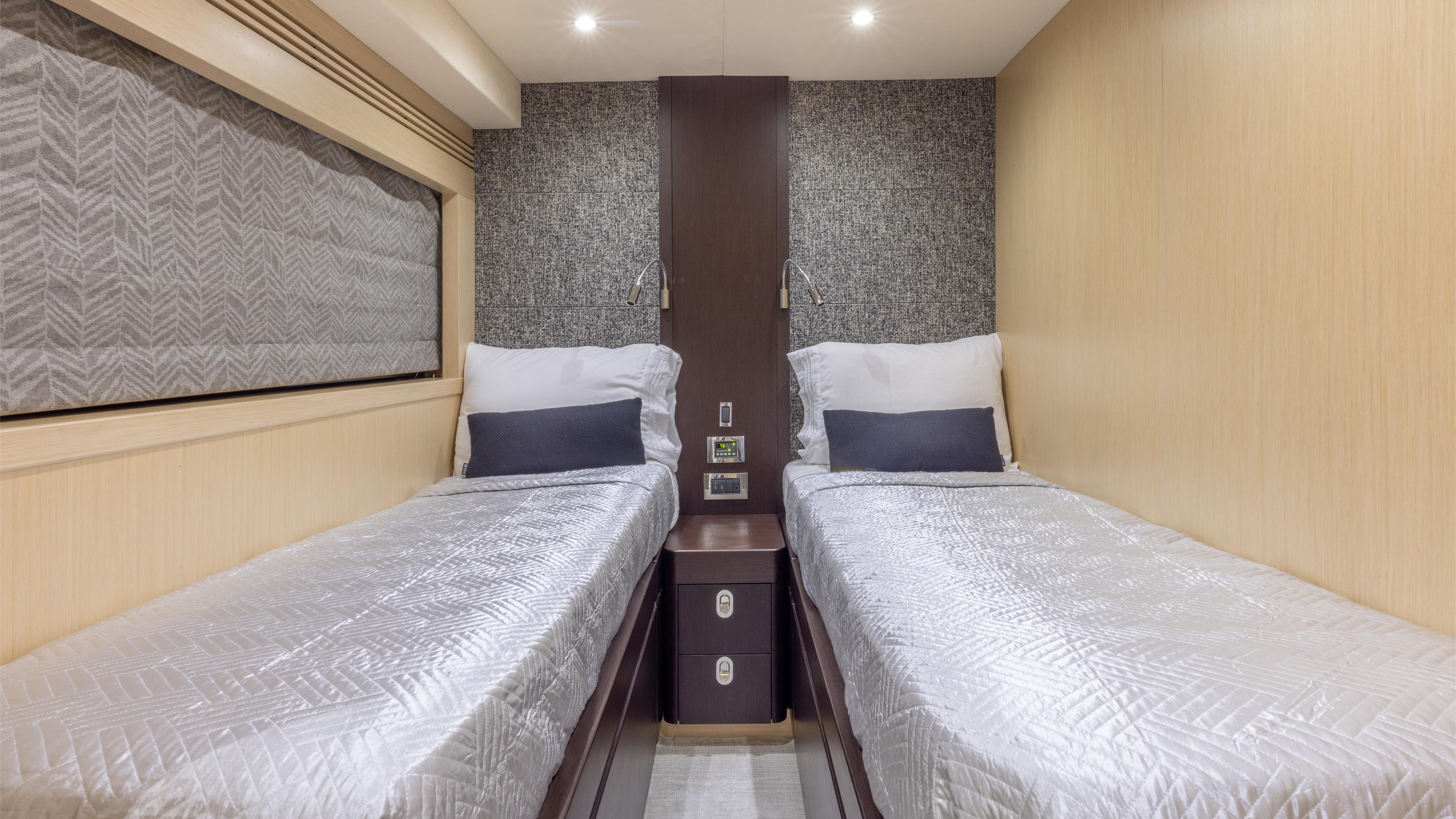 78FT Sunseeker Helios