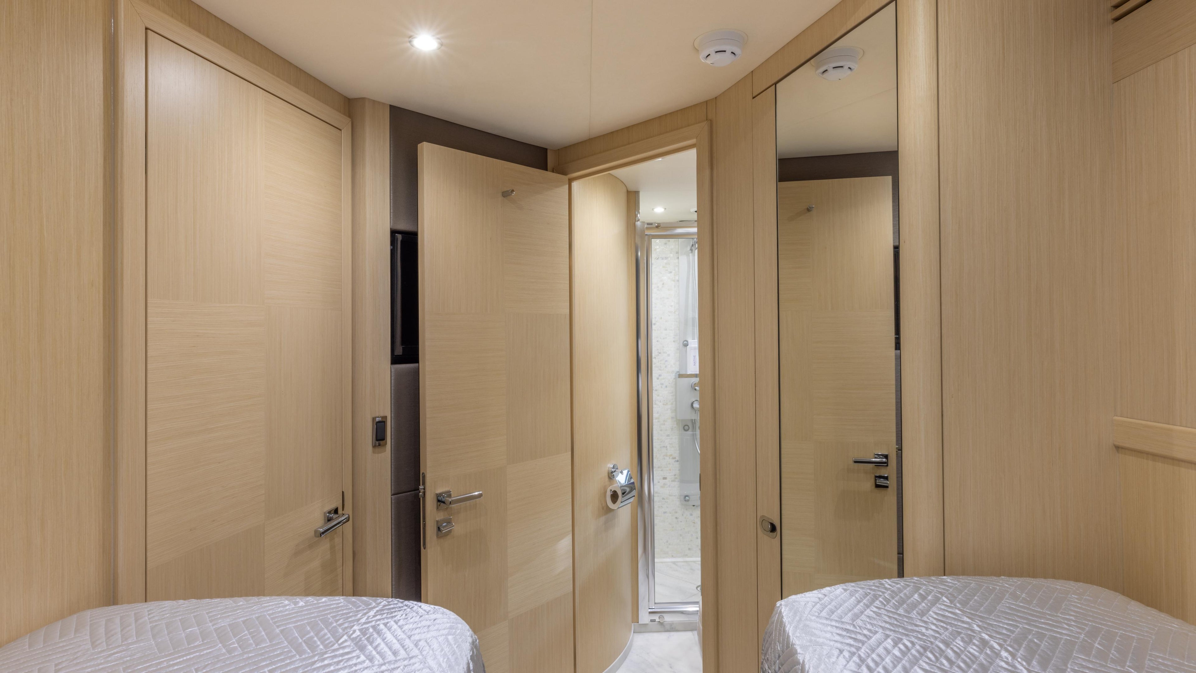 78FT Sunseeker Helios