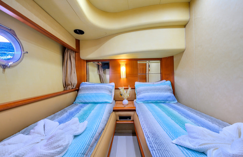 70FT Azimut DV