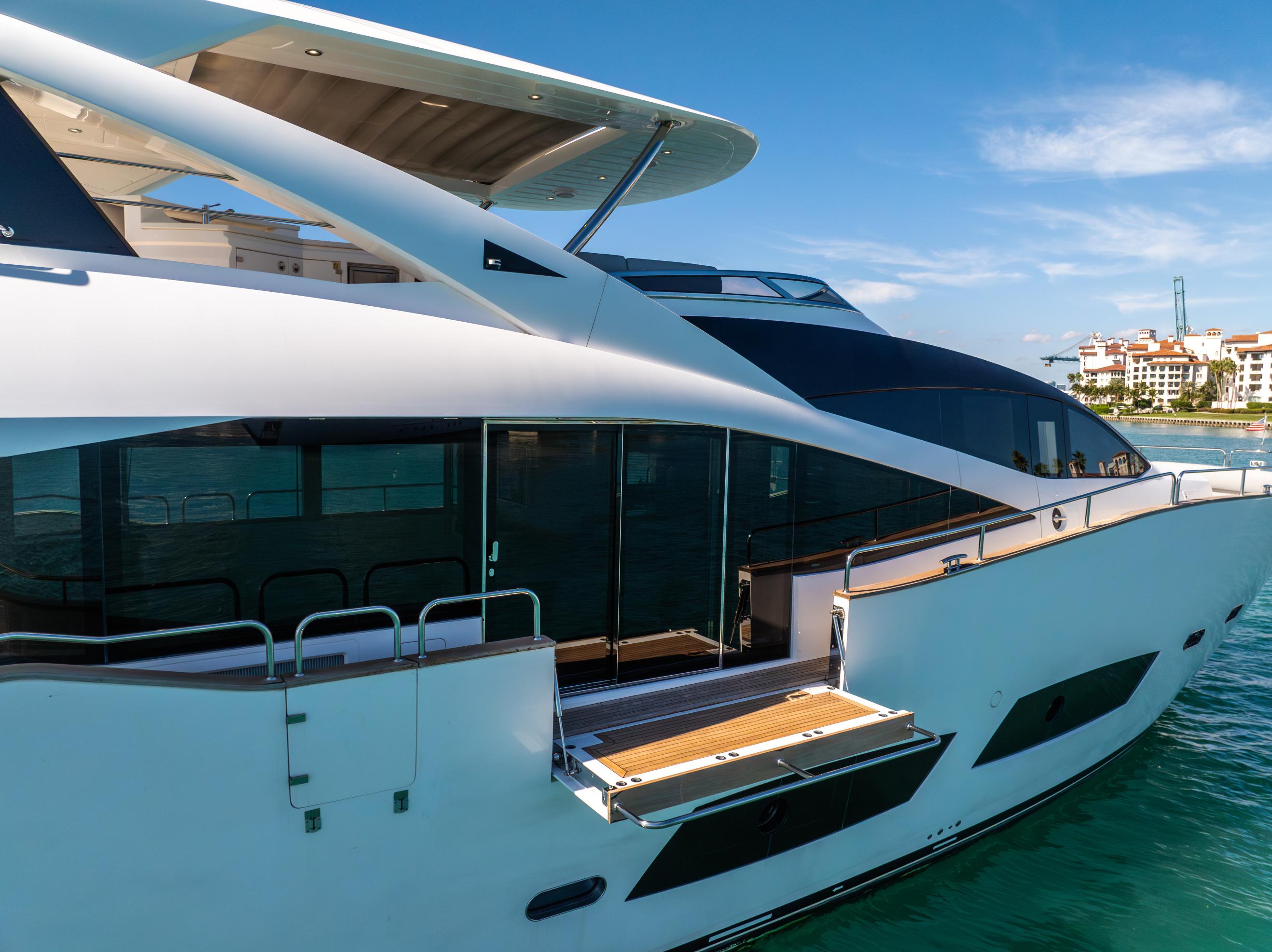 96FT Sunseeker
