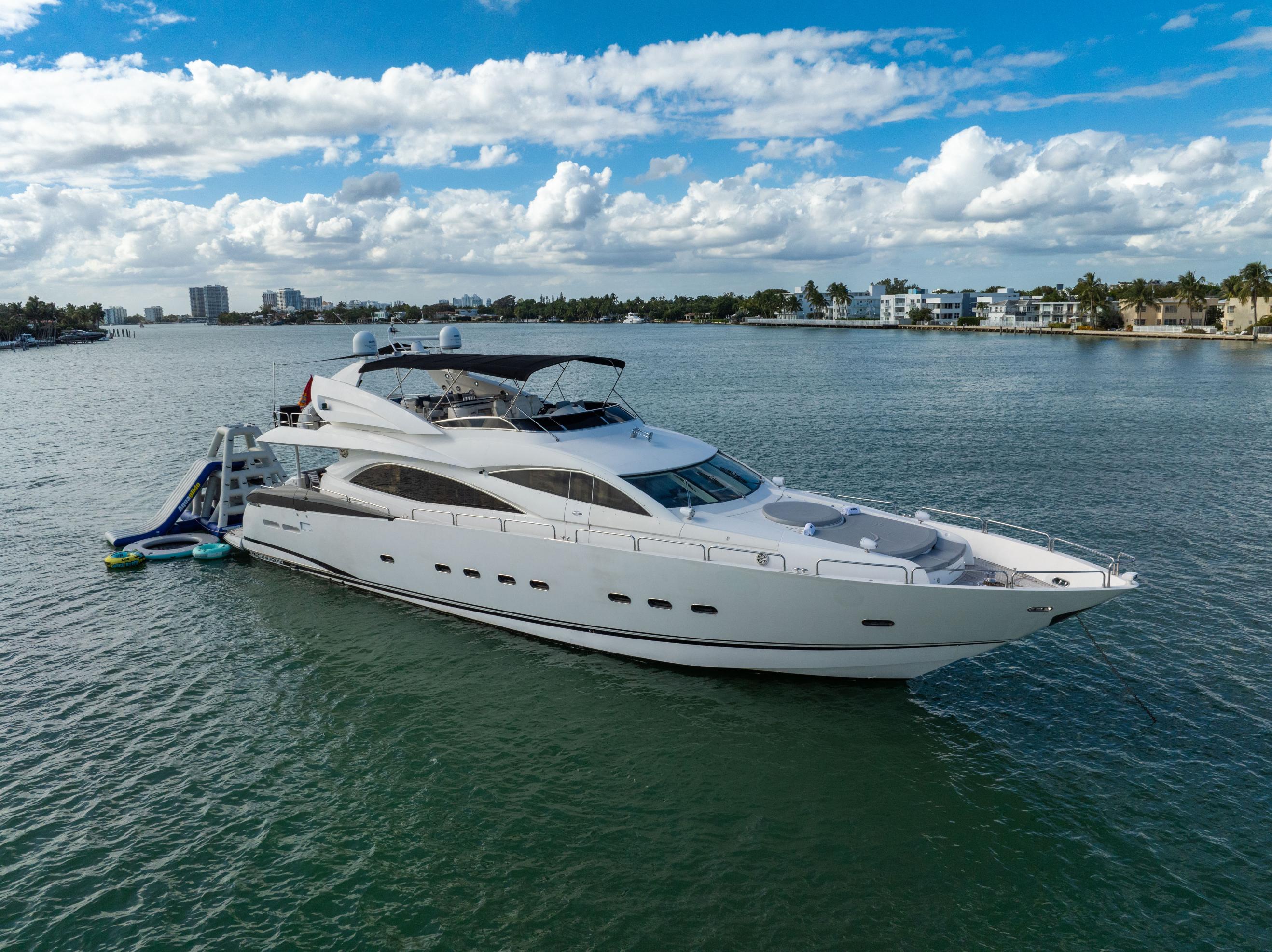 94FT Sunseeker SVWC (Jacuzzi)