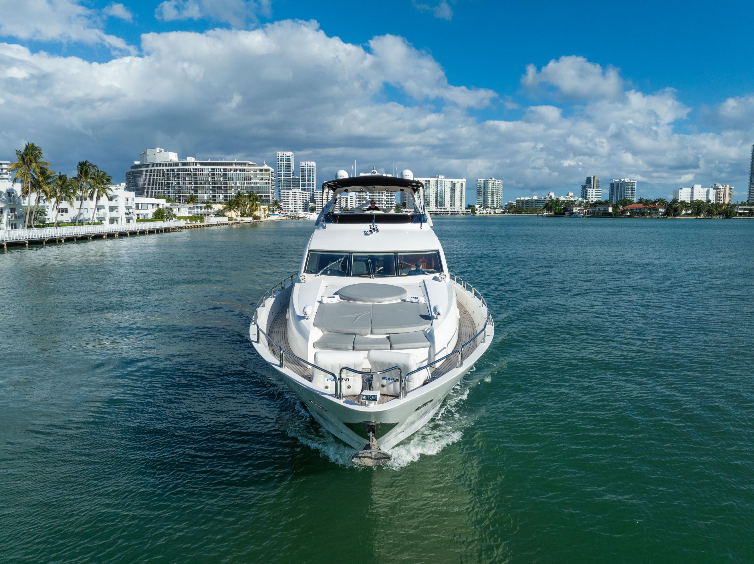 94FT Sunseeker SVWC (Jacuzzi)