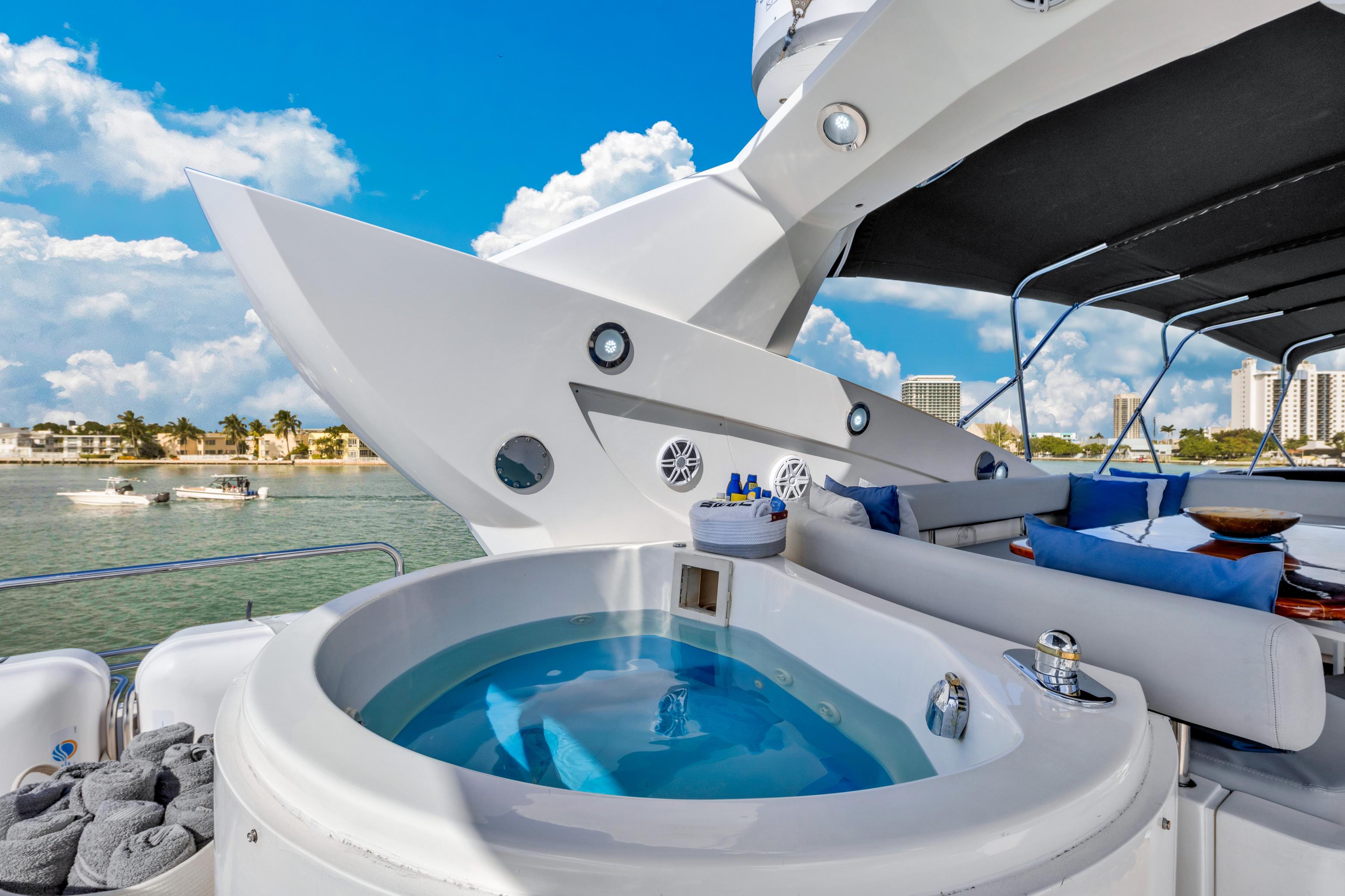 94FT Sunseeker SVWC (Jacuzzi)