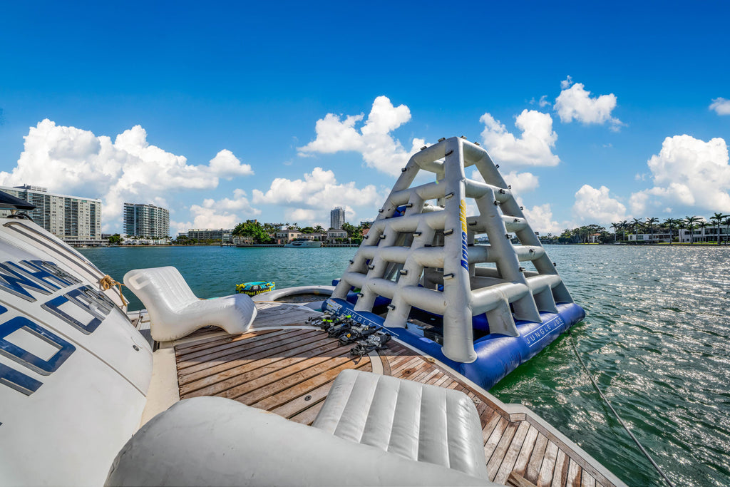 94FT Sunseeker SVWC (Jacuzzi)