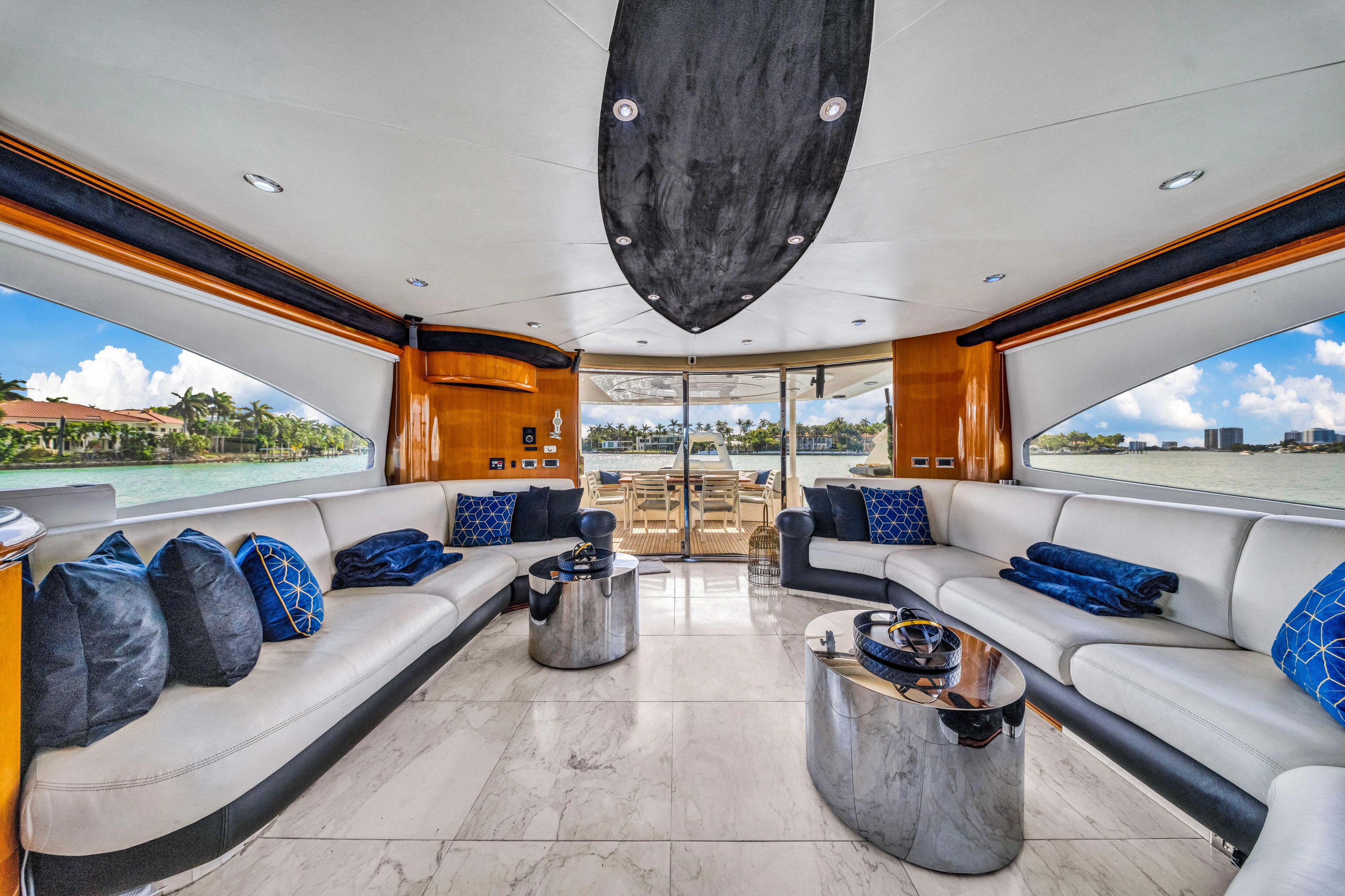 94FT Sunseeker SVWC (Jacuzzi)