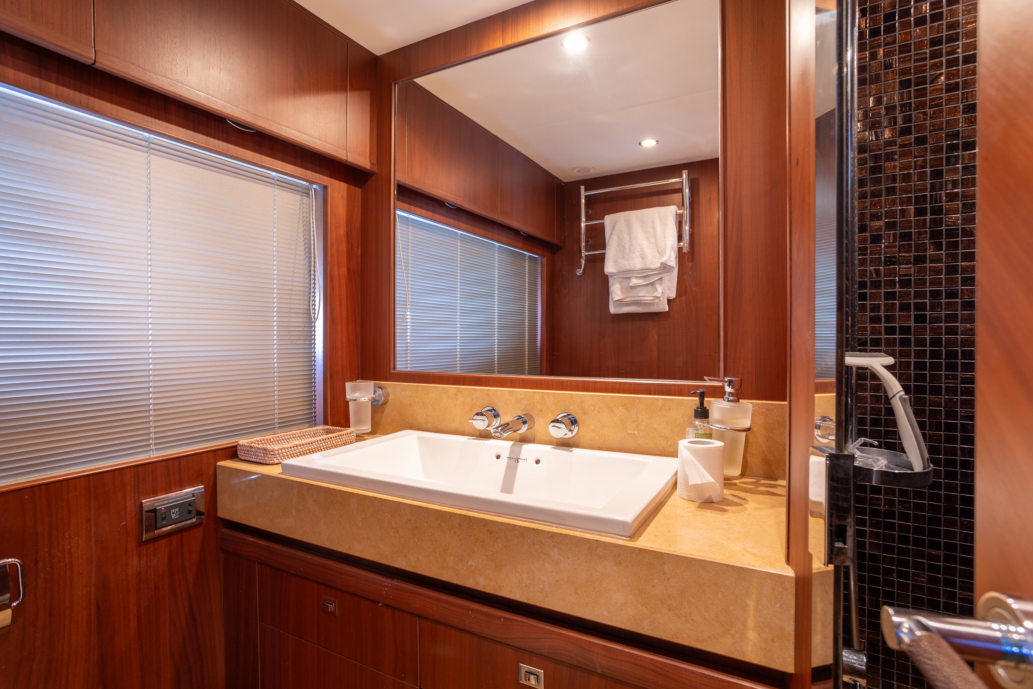 88FT Princess PFO