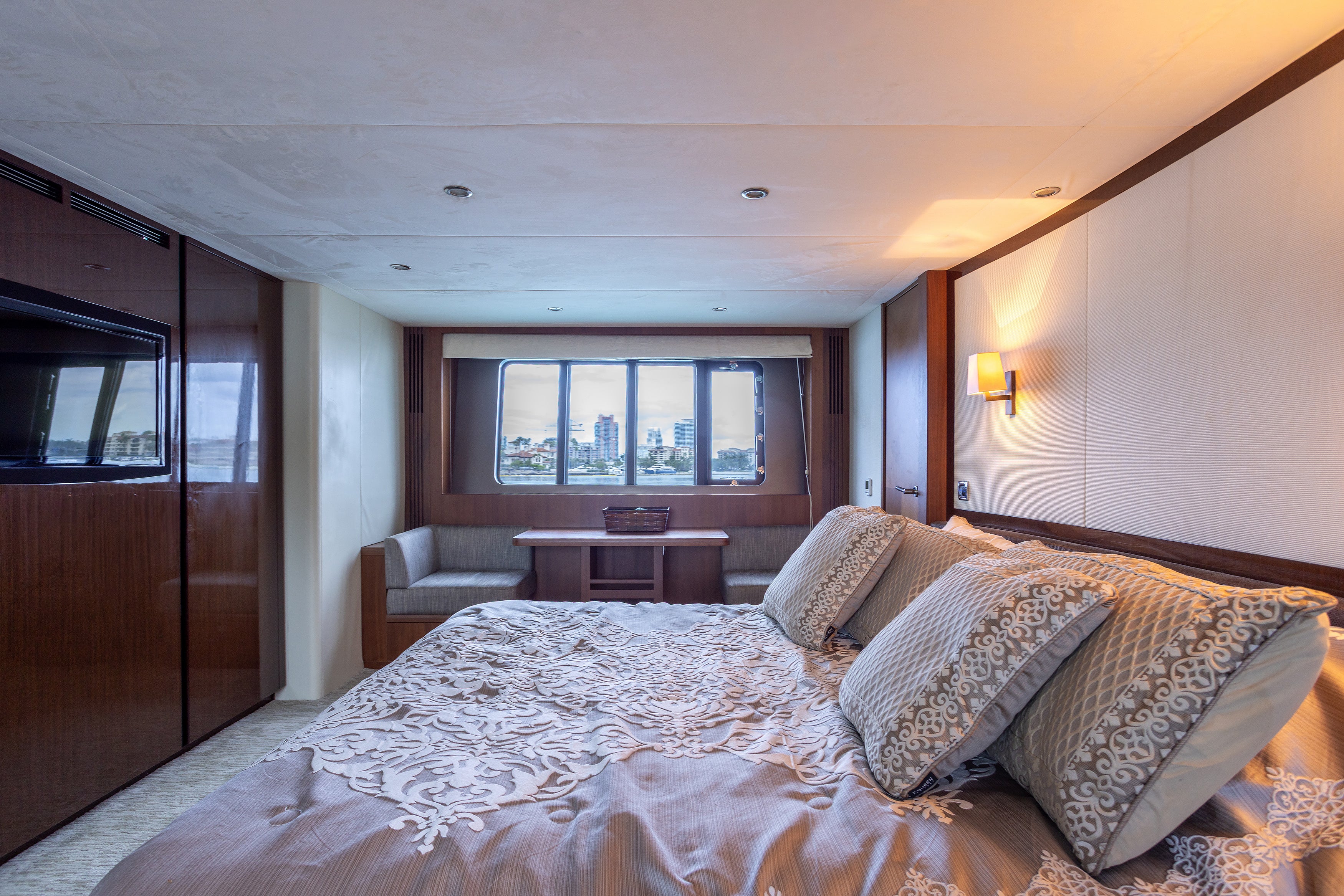 88FT Princess PFO