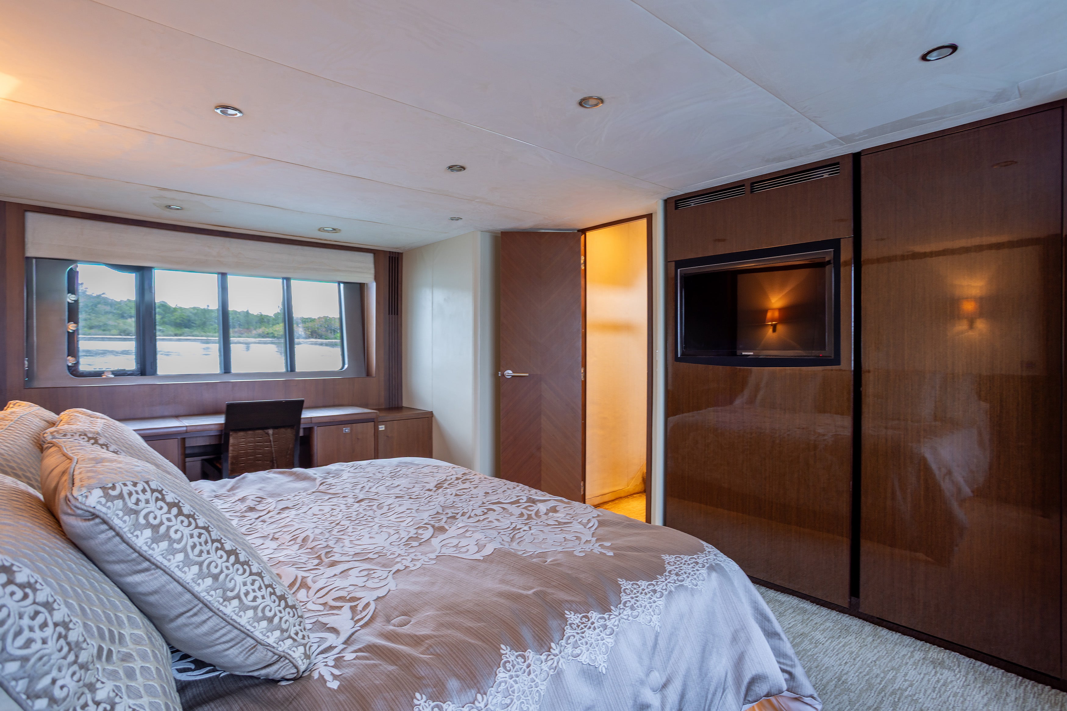 88FT Princess PFO