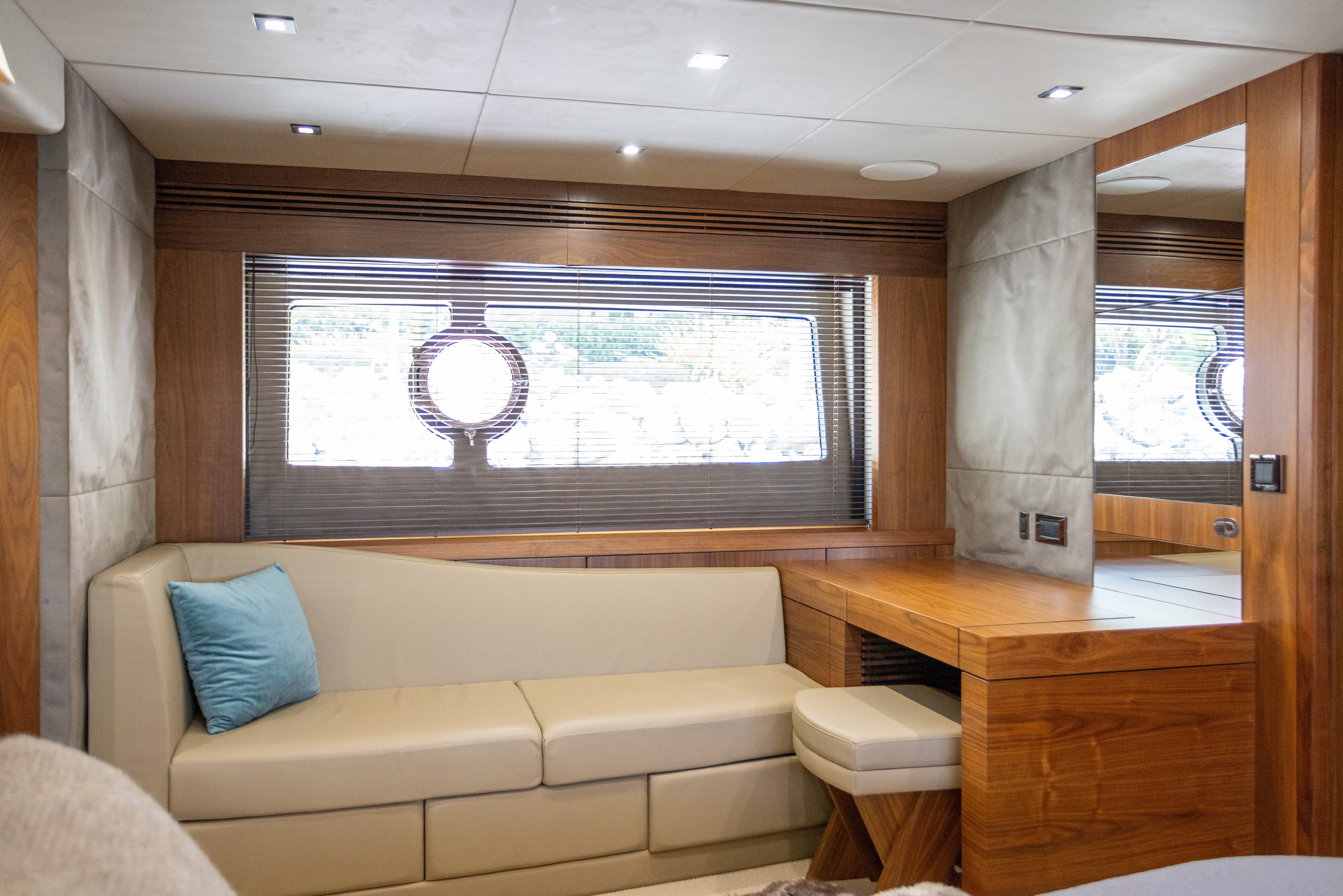 80FT Sunseeker SMU