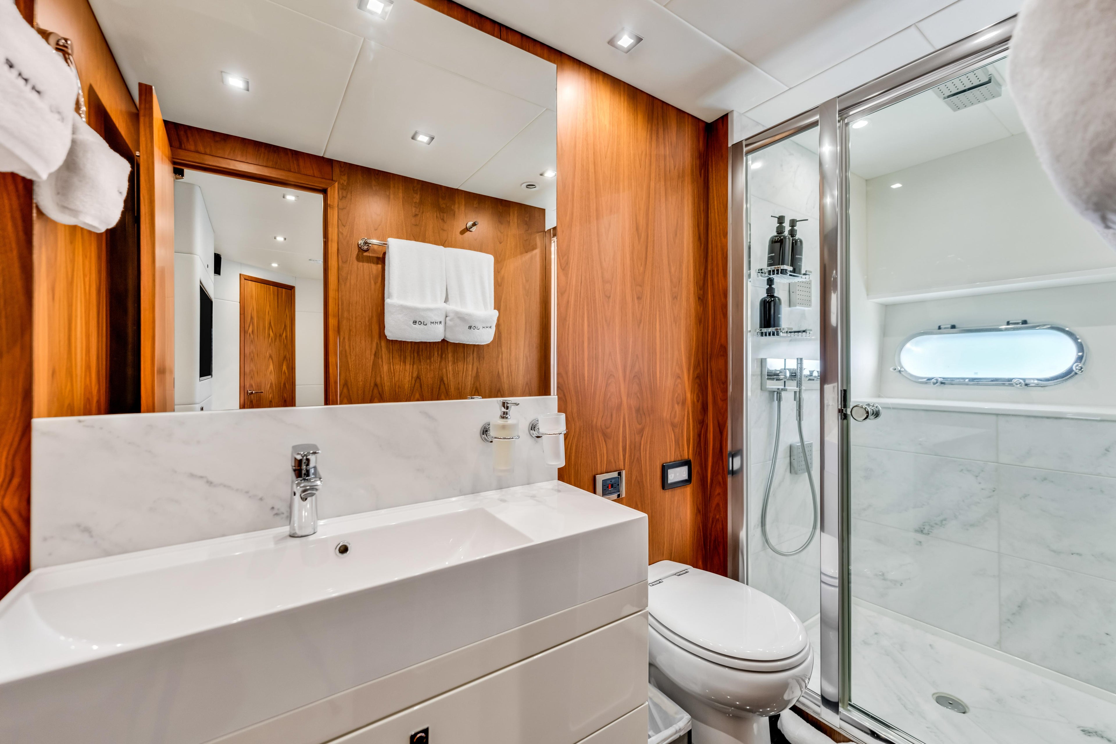 96FT Sunseeker