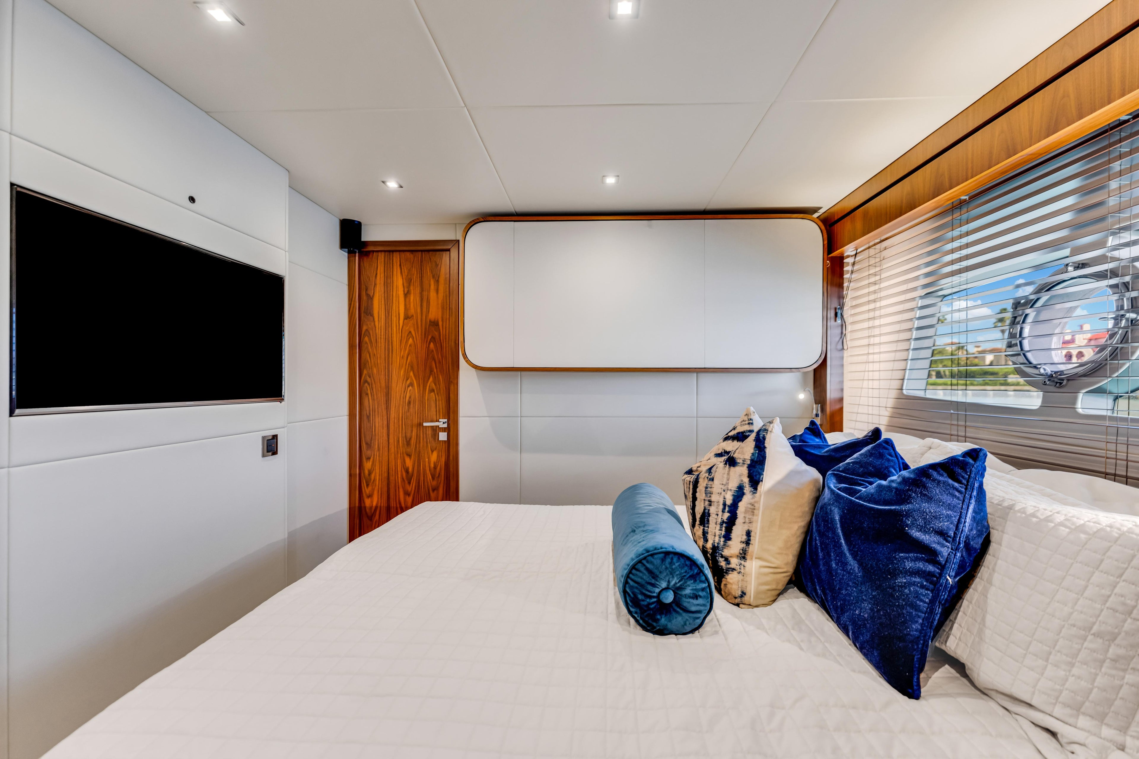 96FT Sunseeker