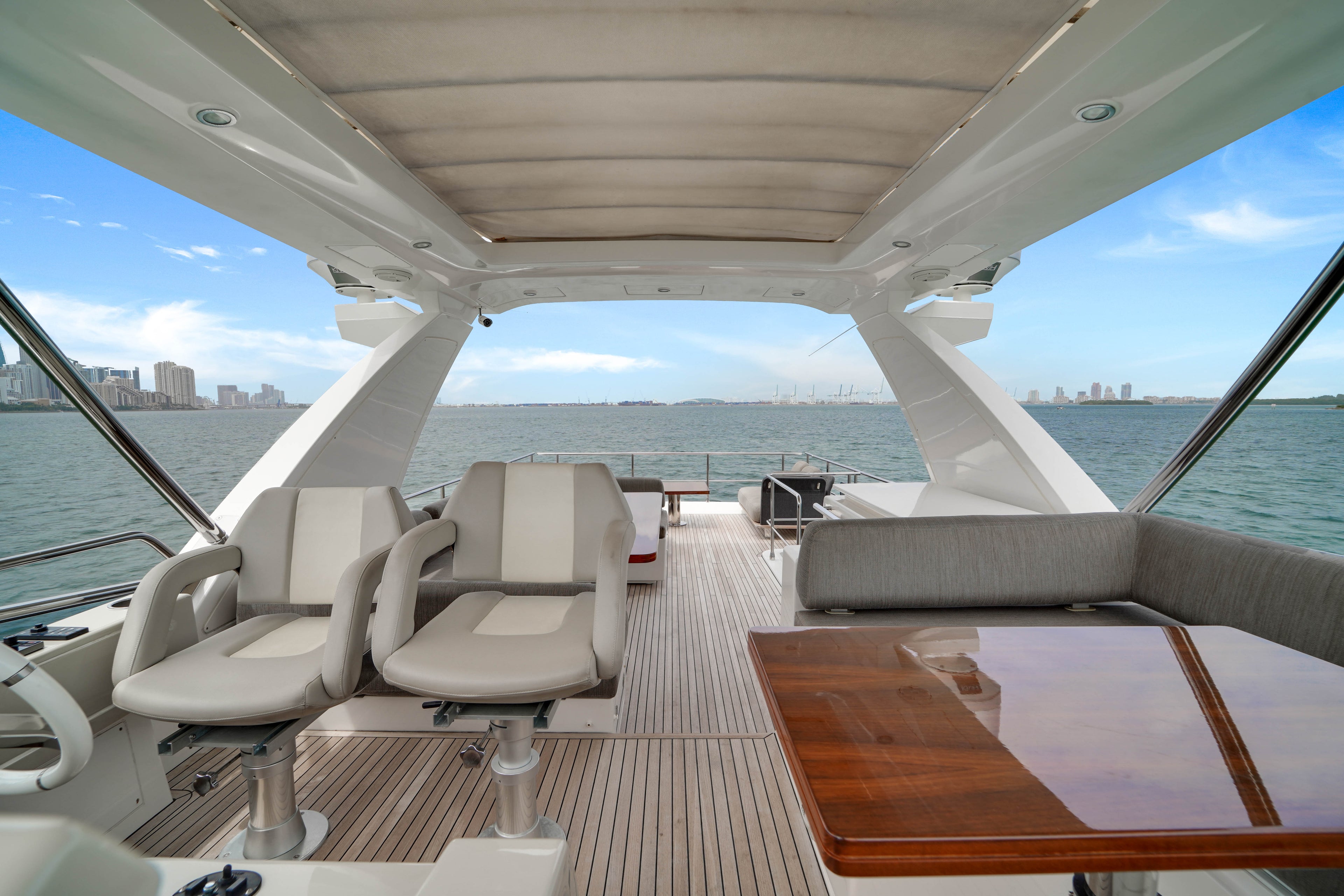 68ft Azimut