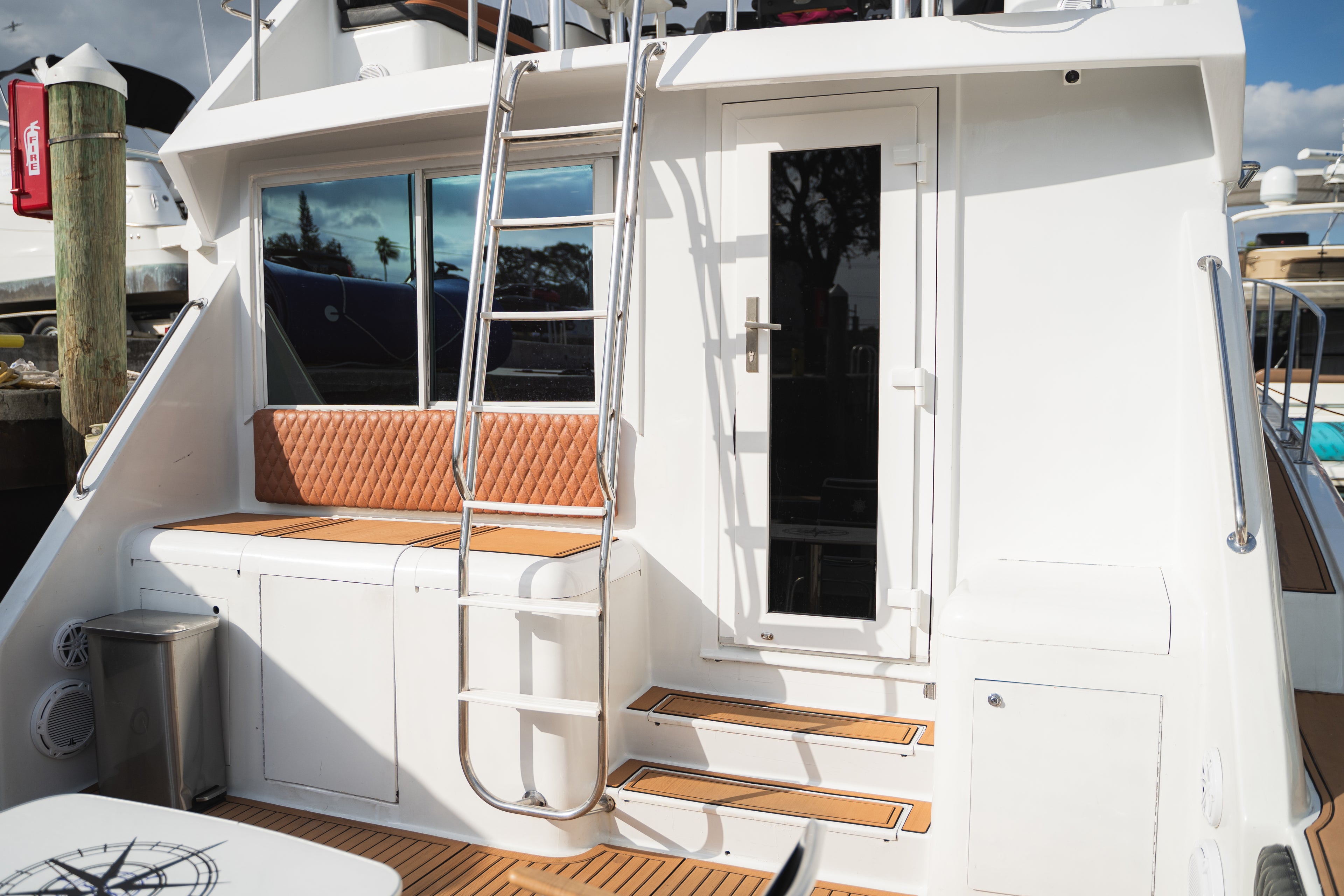 60FT Hatteras