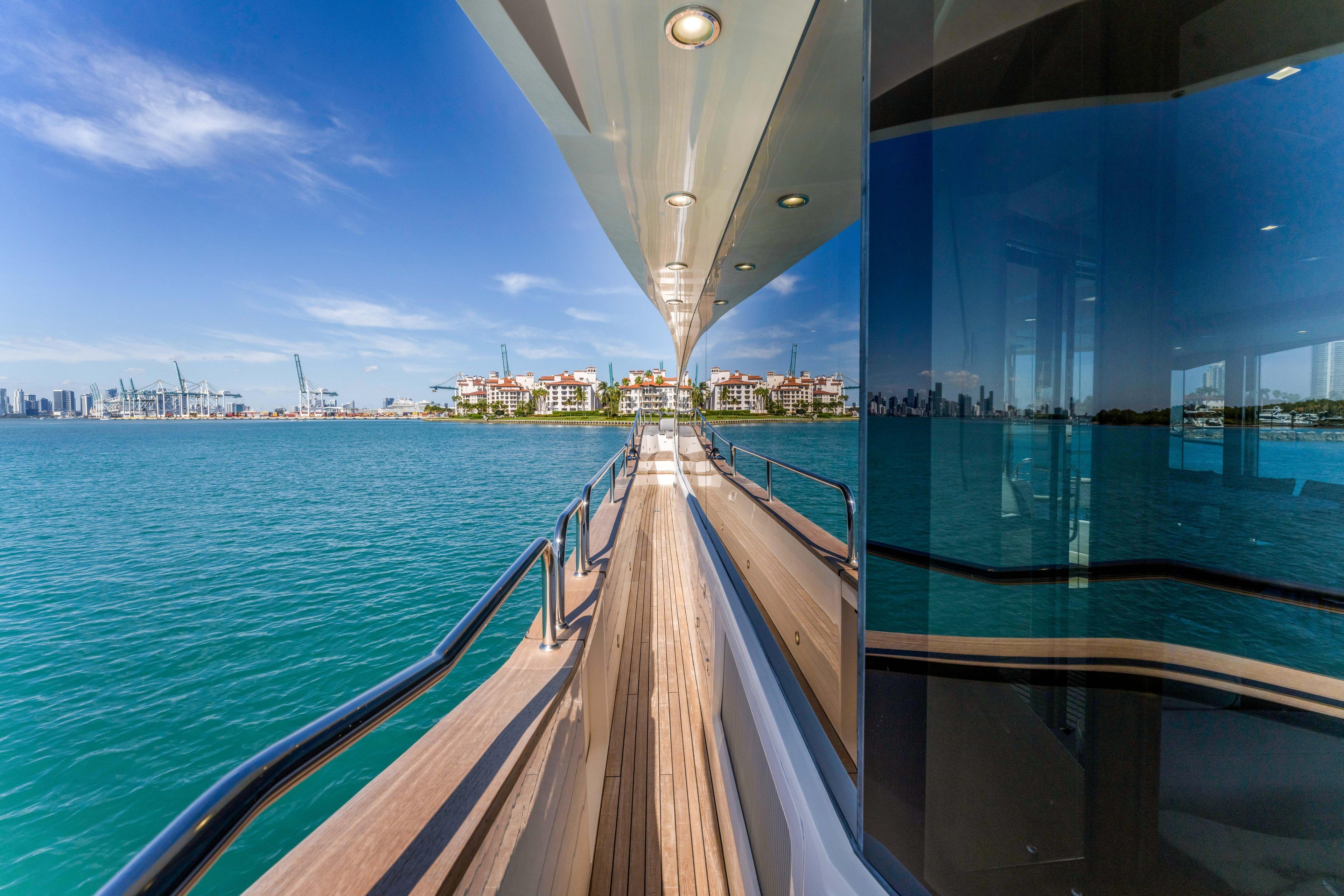 96FT Sunseeker