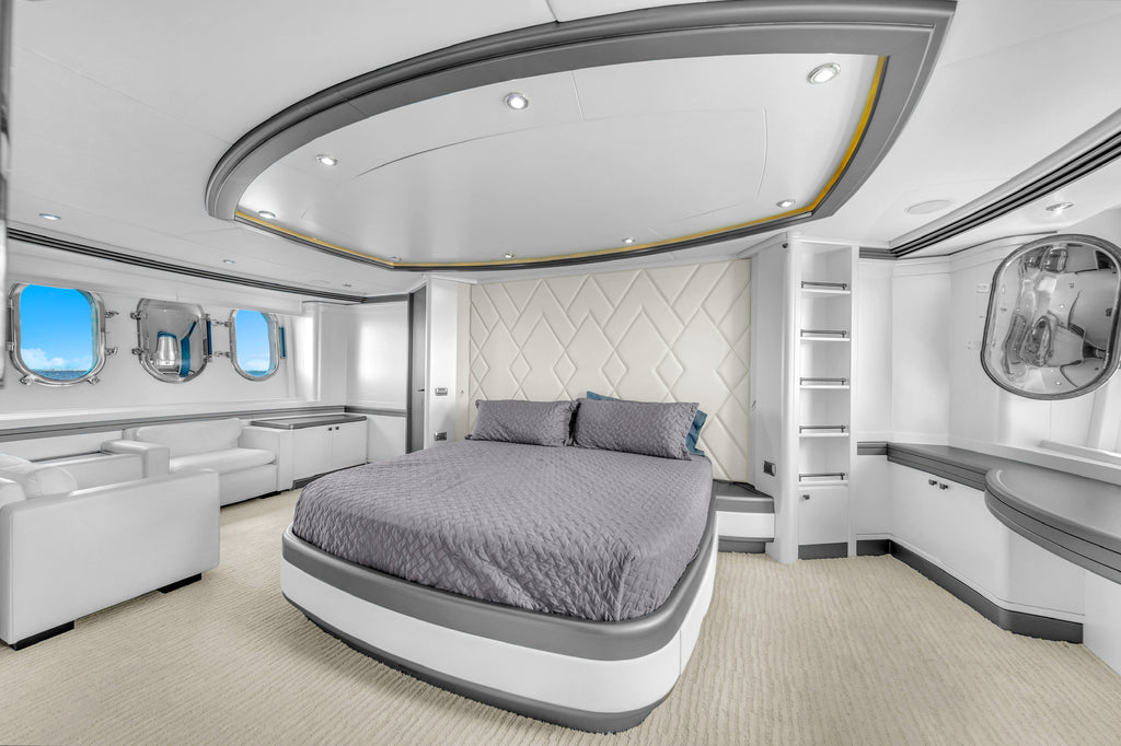 130FT Azimut / "Infinity"