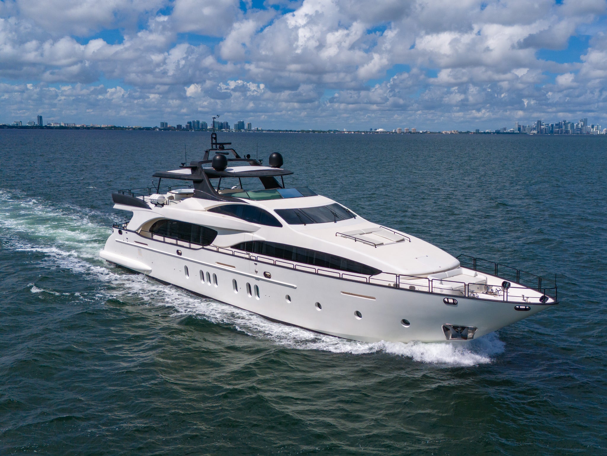 130FT Azimut / "Infinity"