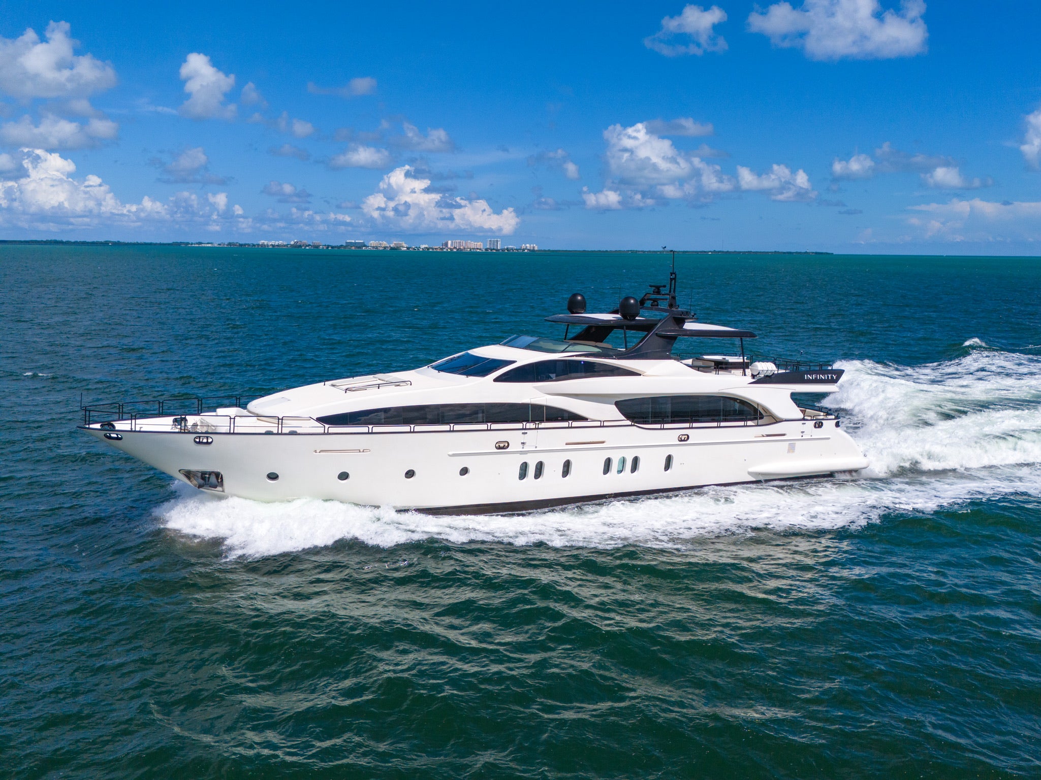 130FT Azimut / "Infinity"