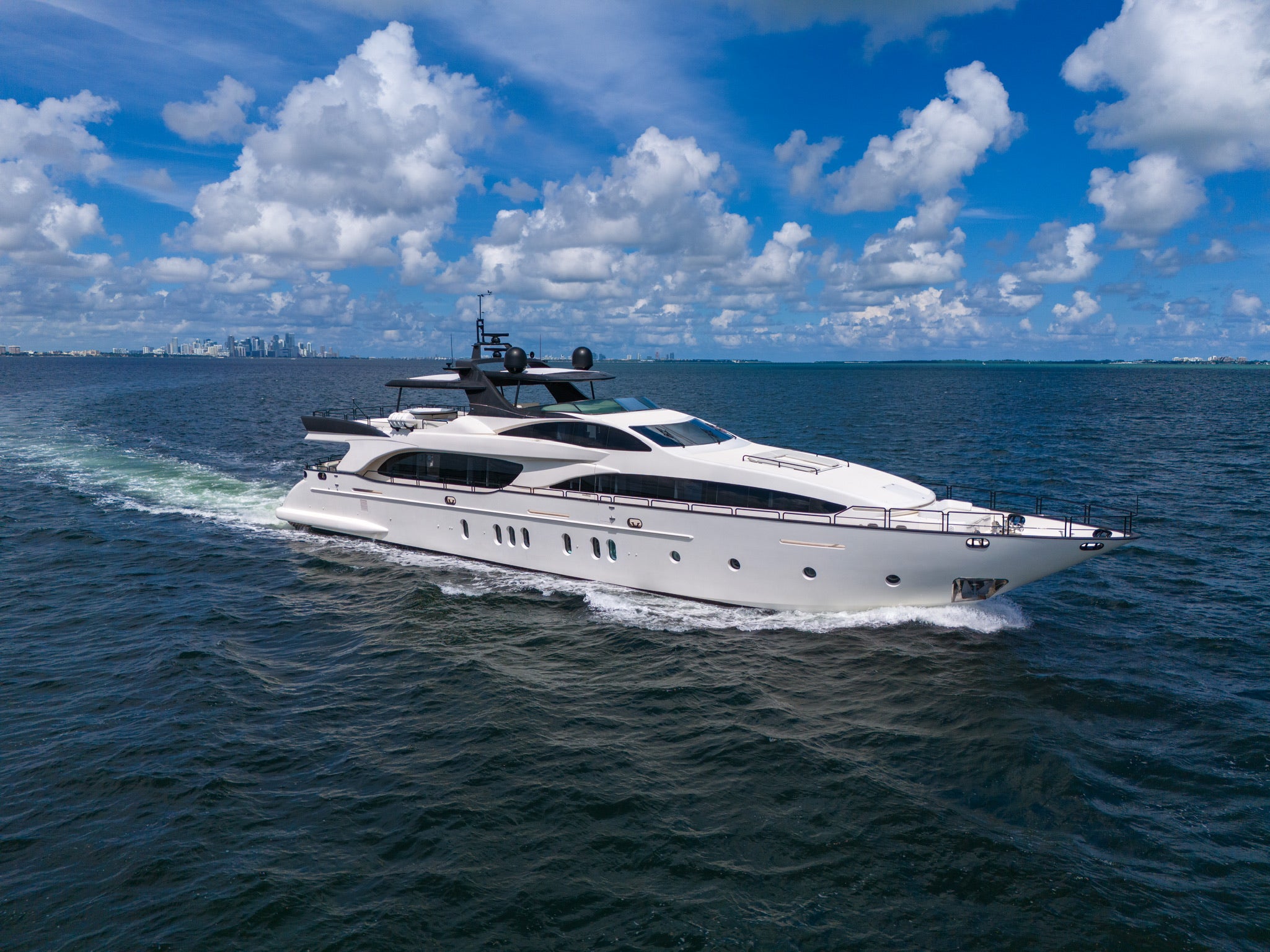 130FT Azimut / "Infinity"