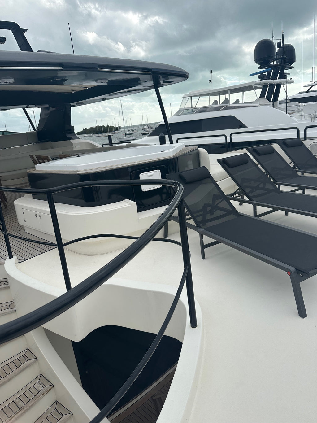 130FT Azimut / "Infinity"