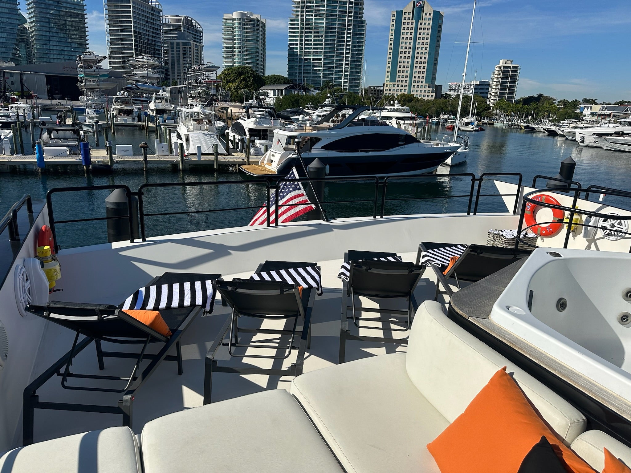 130FT Azimut / "Infinity"