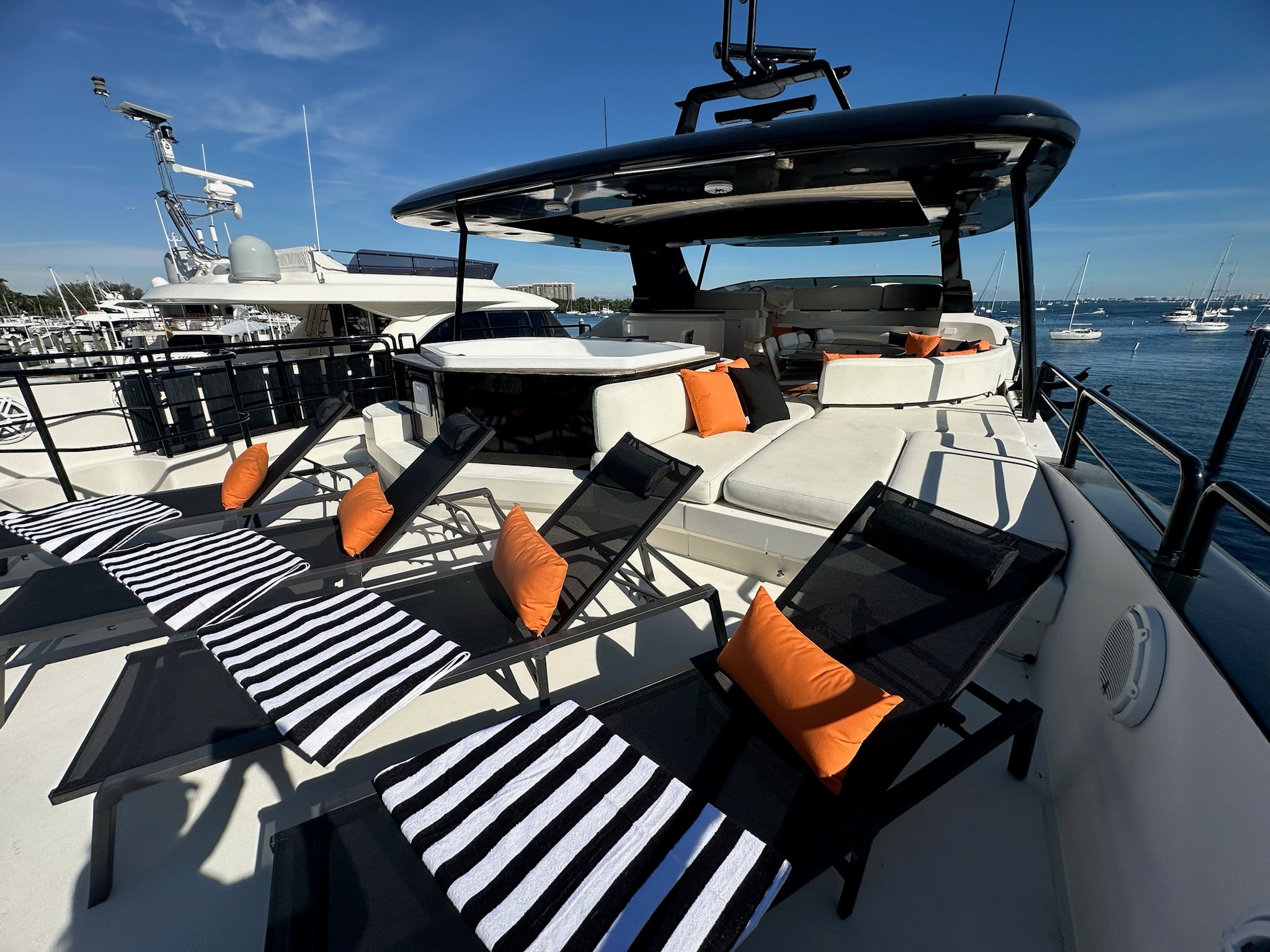 130FT Azimut / "Infinity"