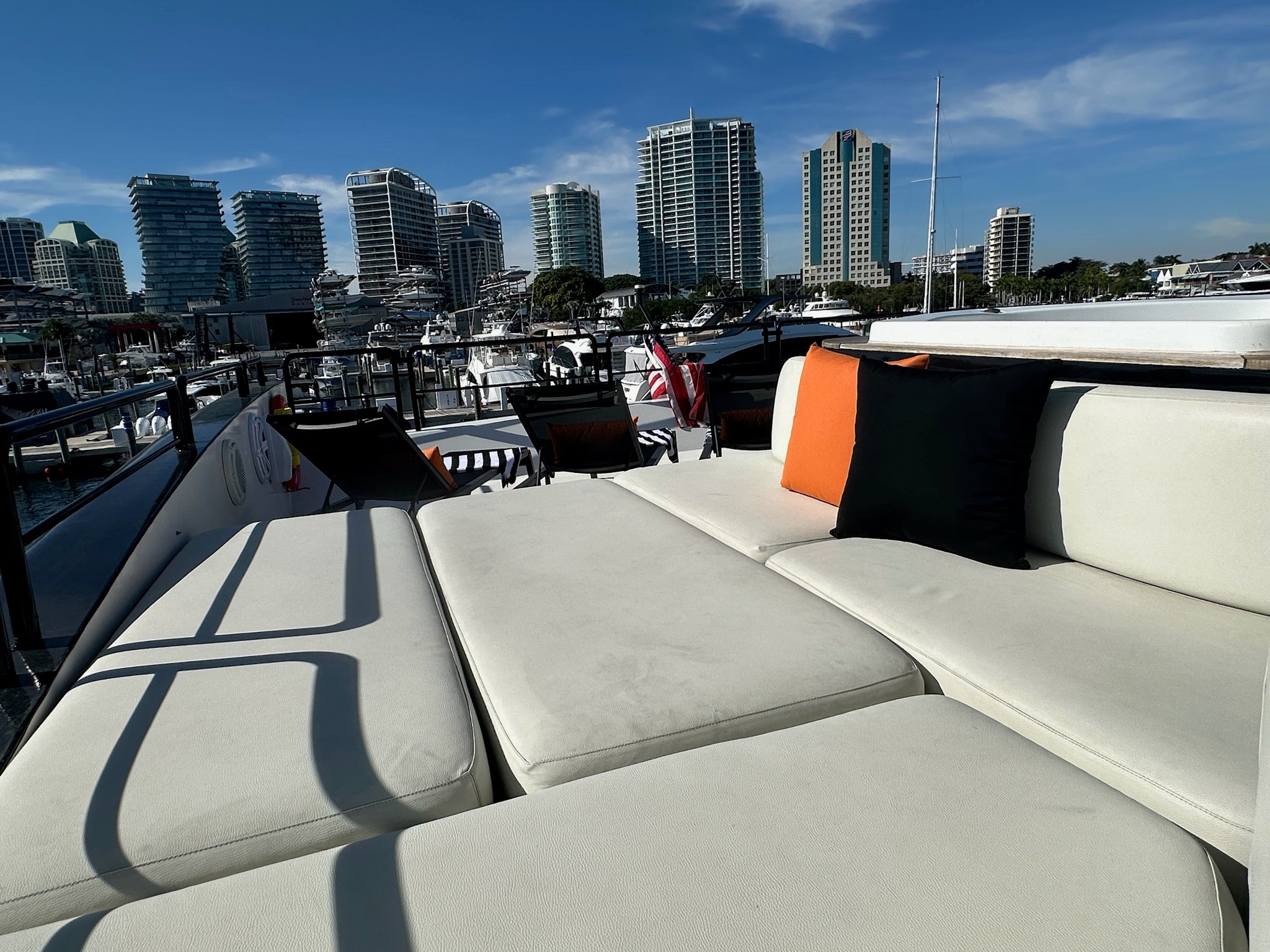 130FT Azimut / "Infinity"