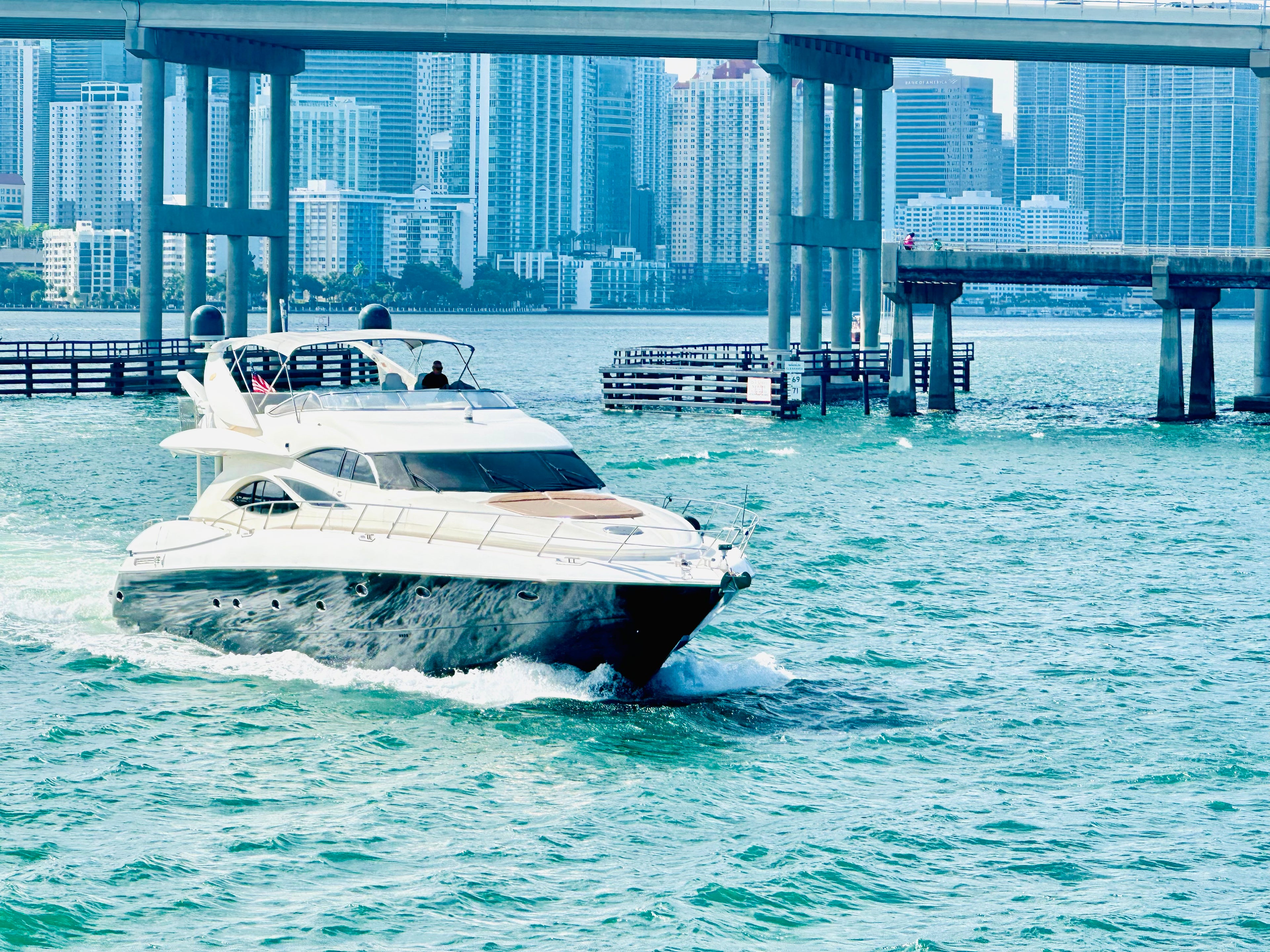 90FT Sunseeker