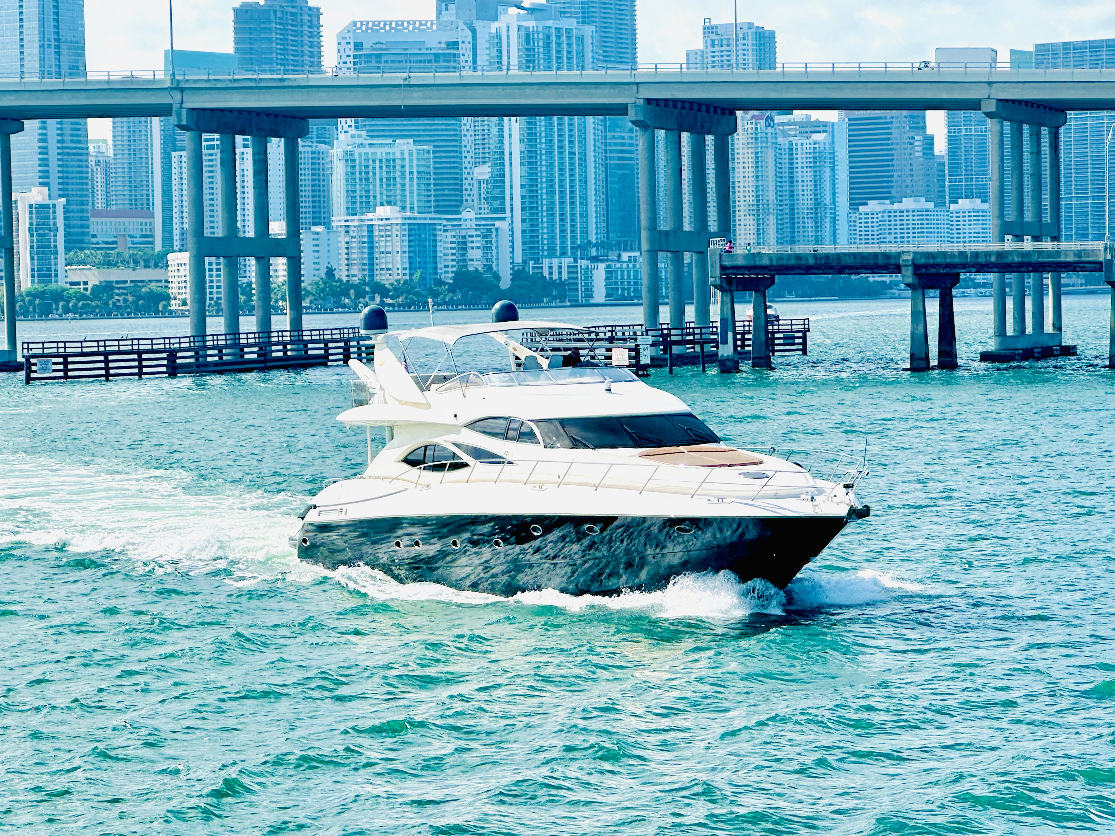 90FT Sunseeker