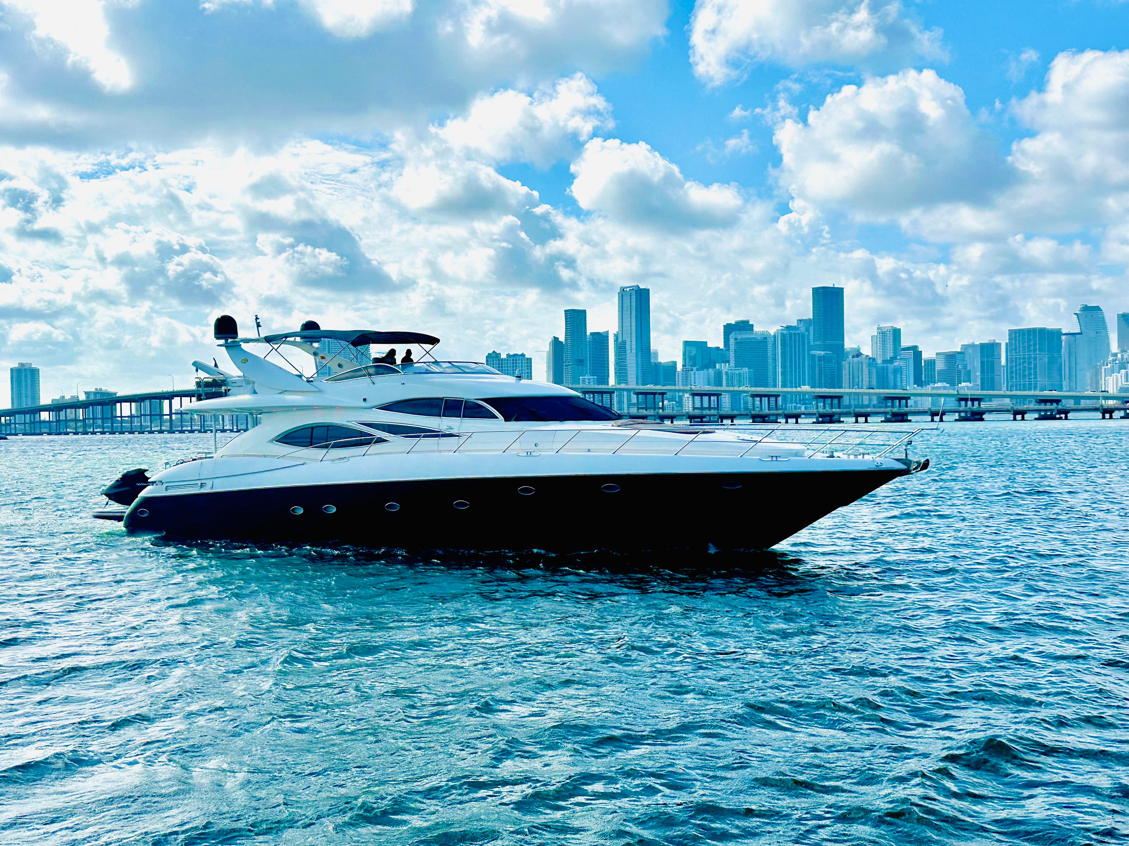 90FT Sunseeker