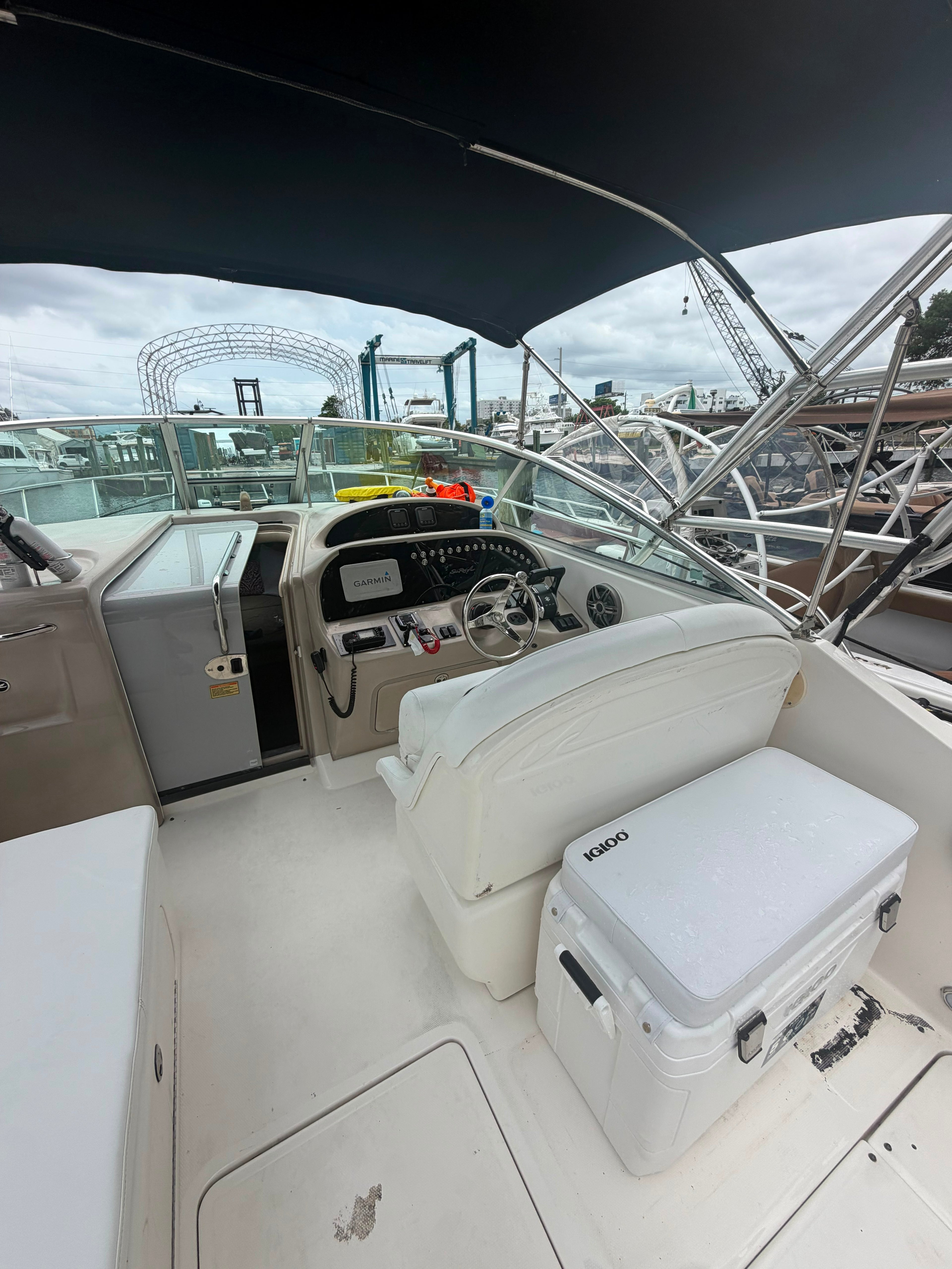 31FT Sea Ray