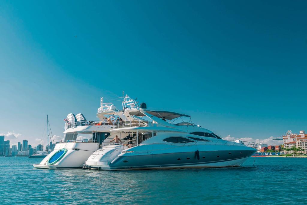 90FT Sunseeker
