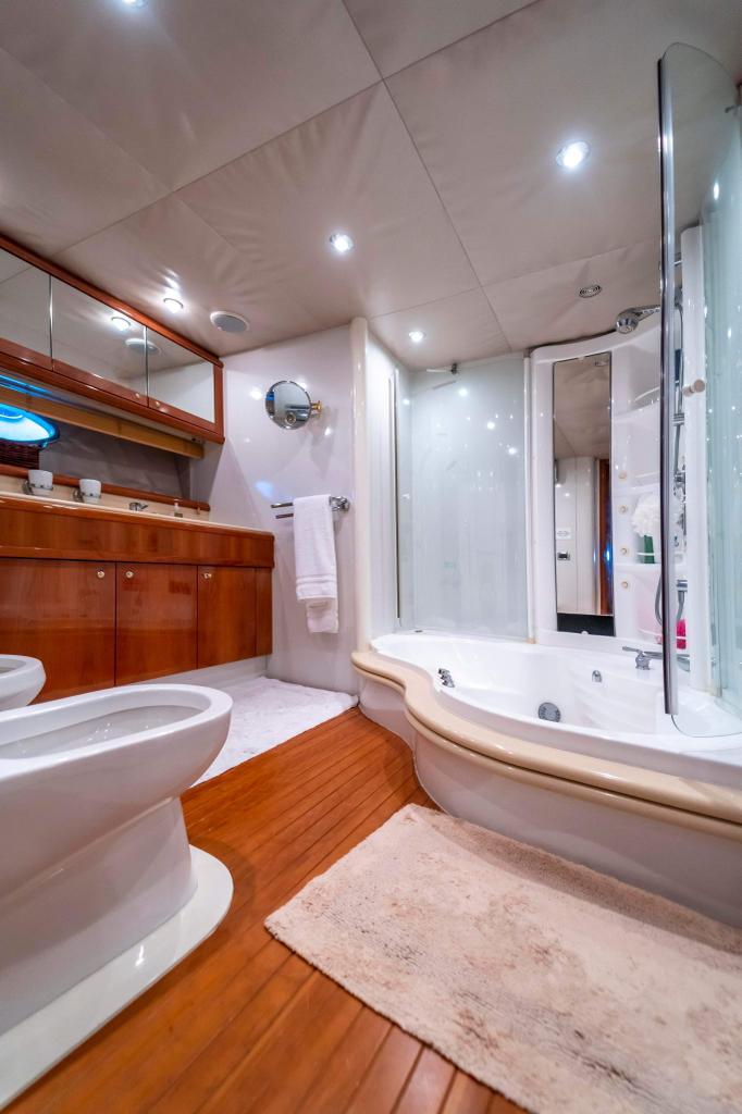 90FT Sunseeker