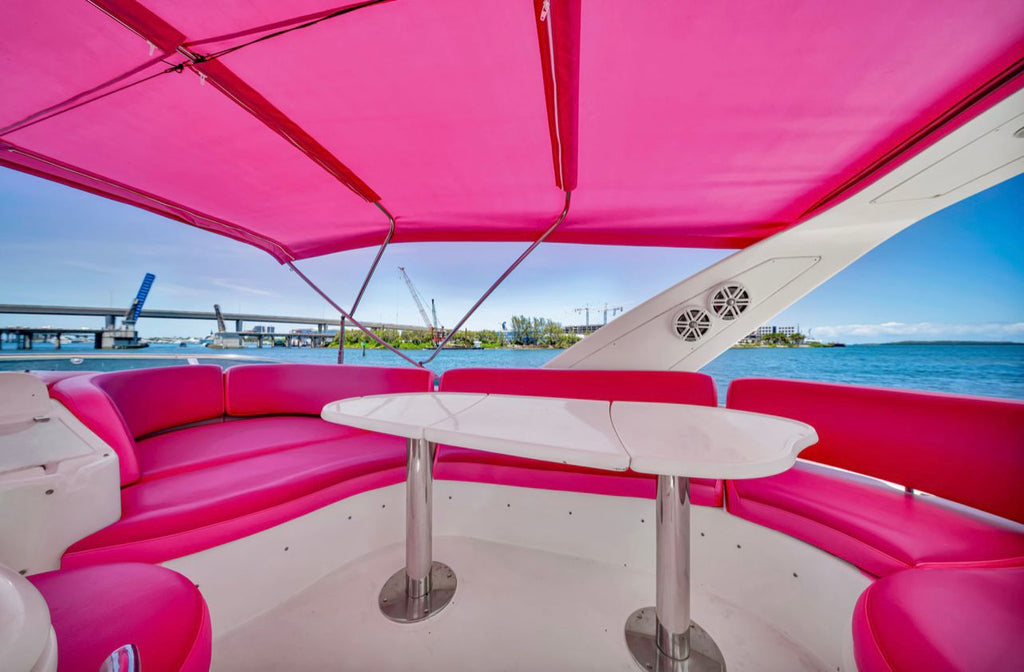 60 FT Azimut Pink
