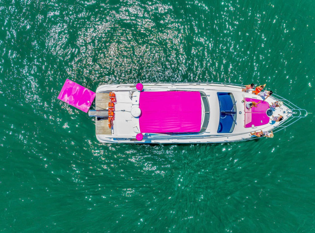 60 FT Azimut Pink